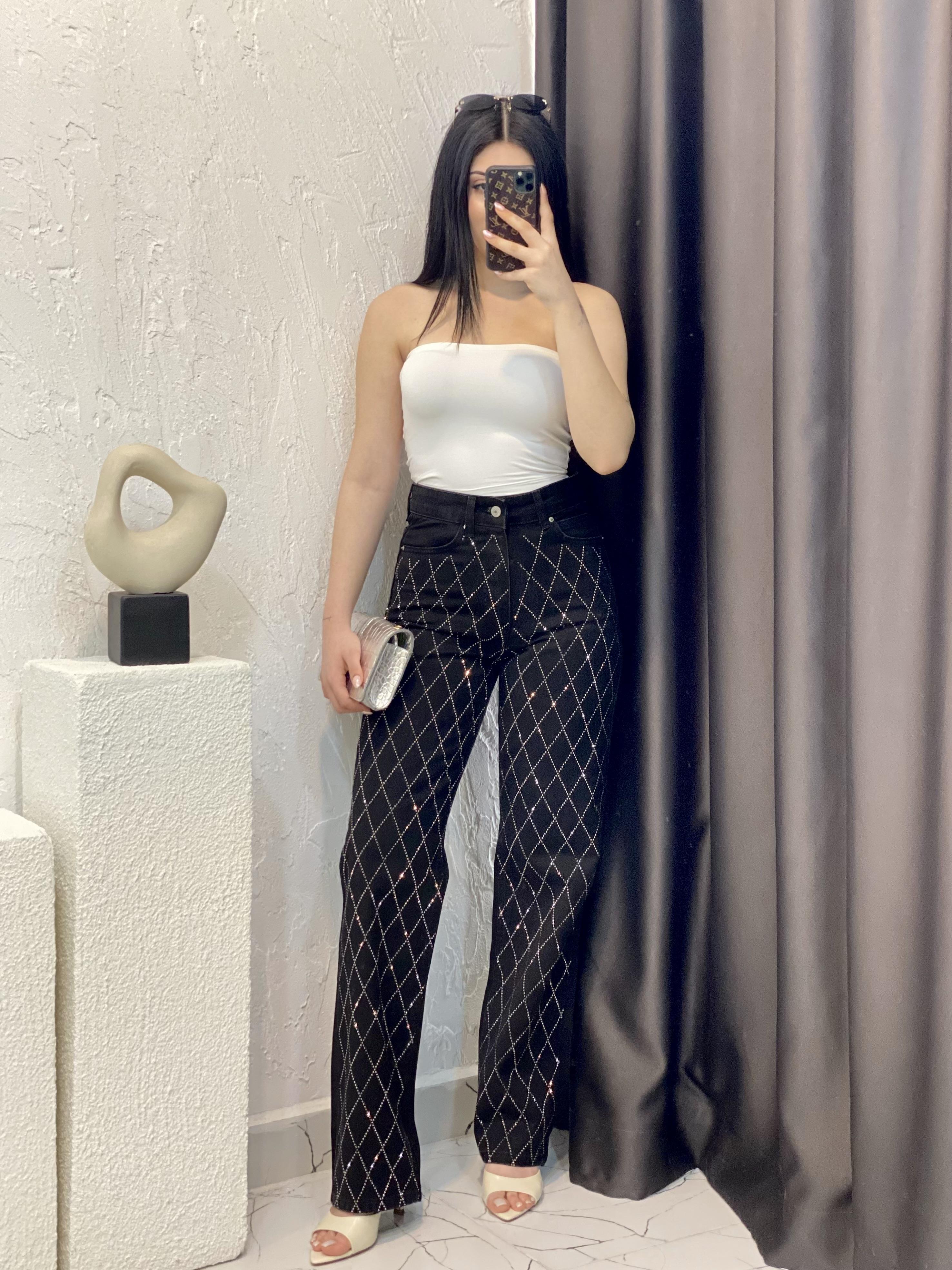 Marka Model Siyah Taşlı Jean 