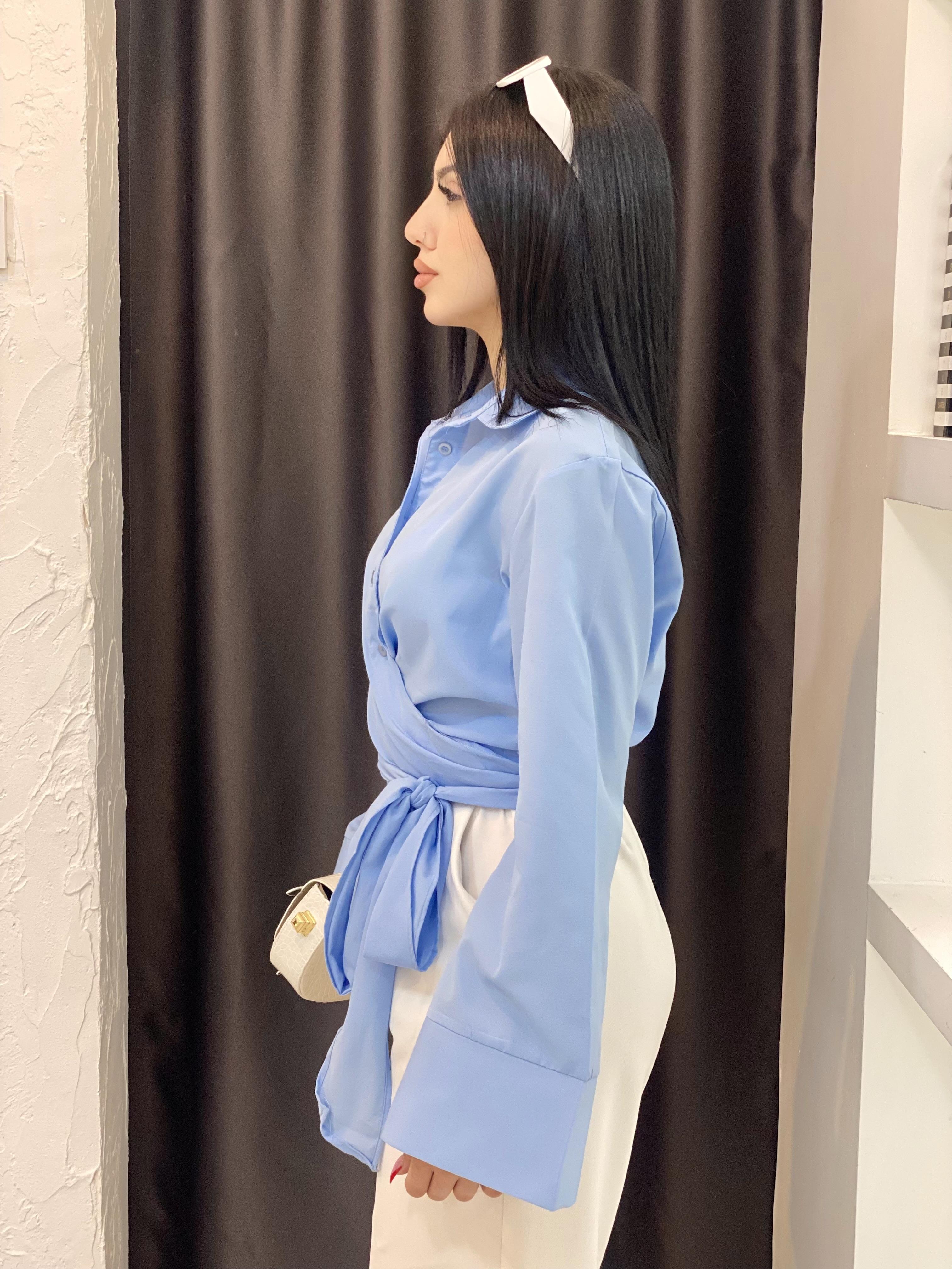 Mavi Bağlamalı Model Gömlek 