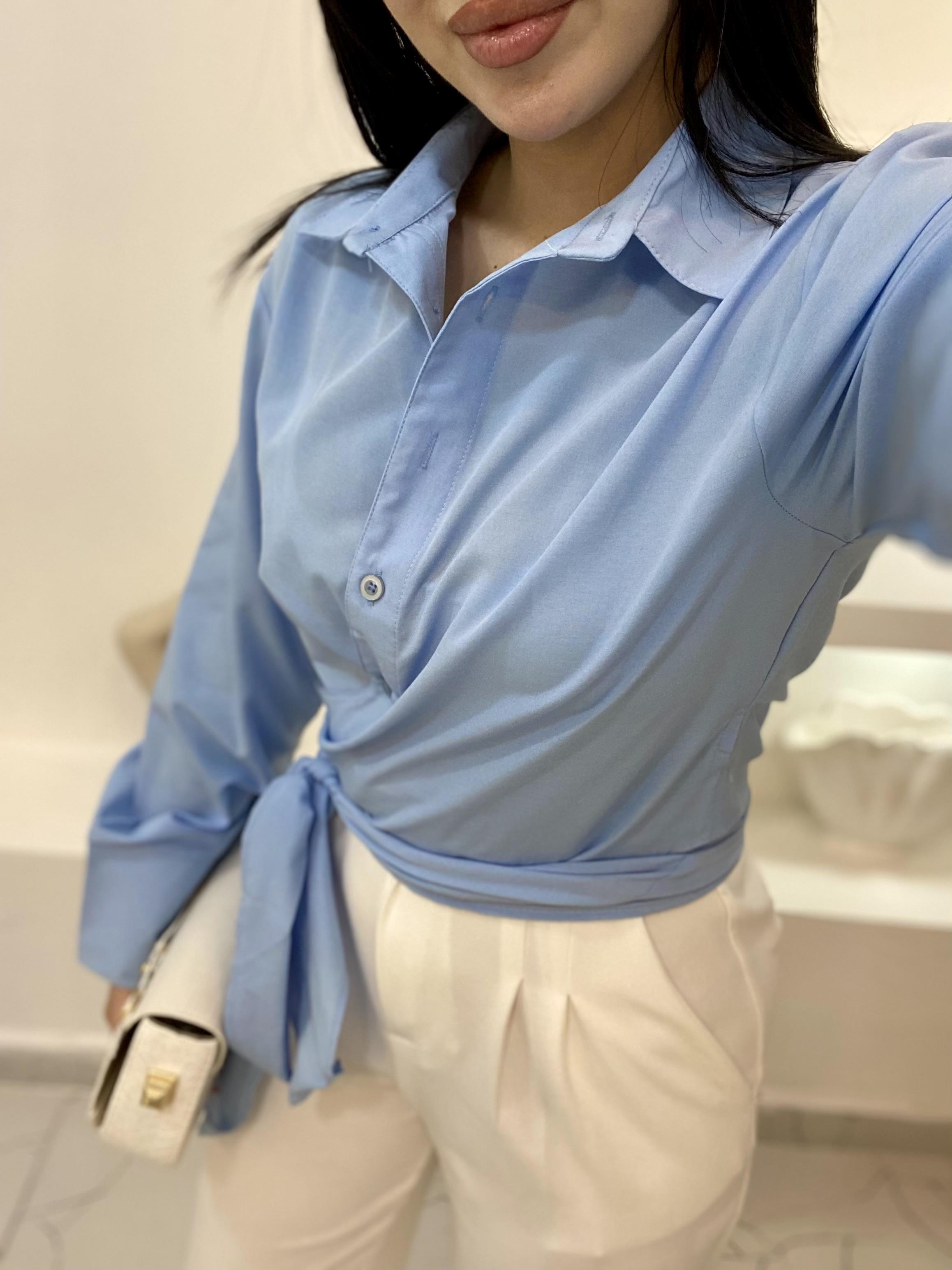 Mavi Bağlamalı Model Gömlek 