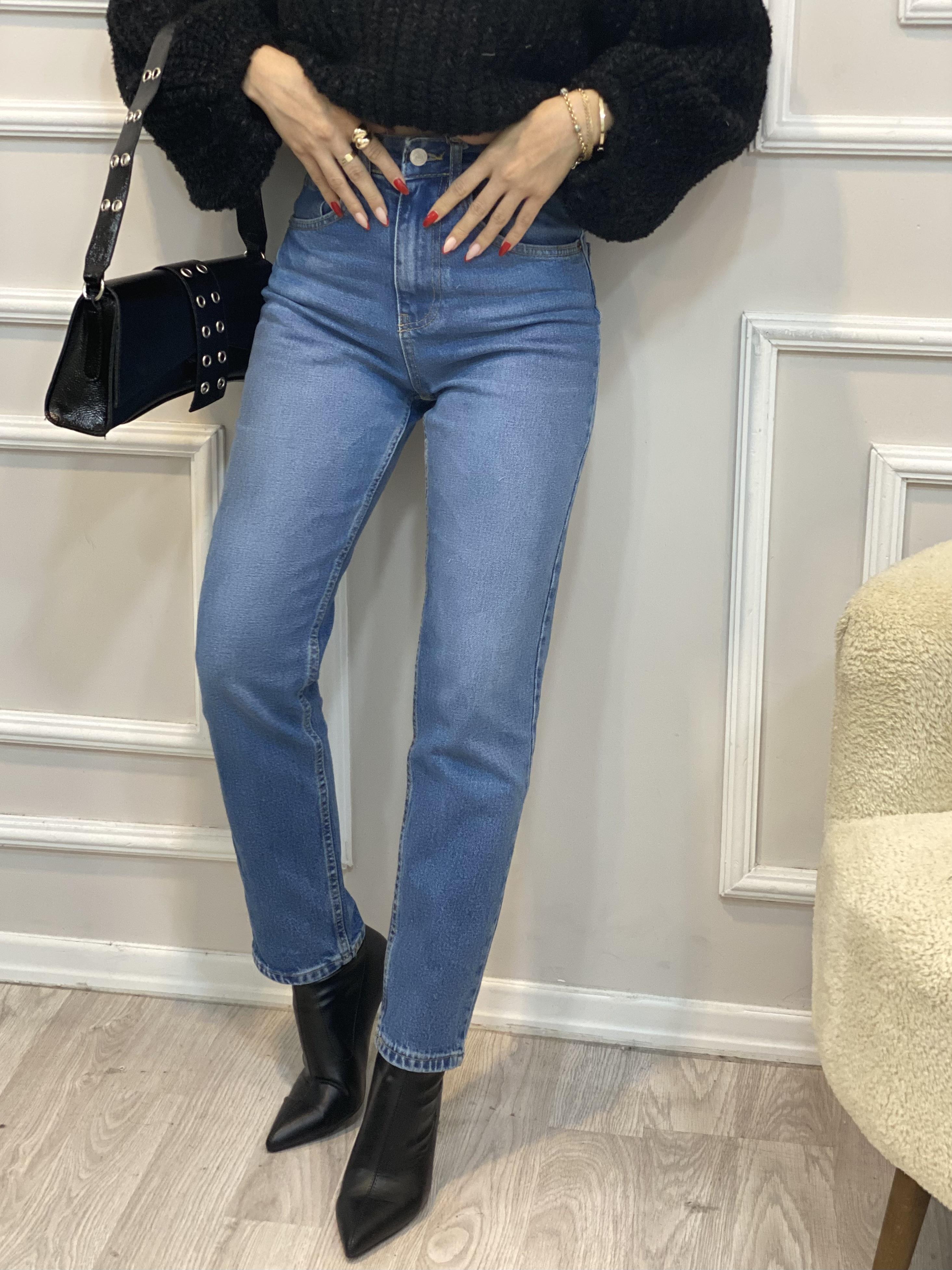 Mavi Tırnaklı Yüksek Bel Boy Fit Jean 