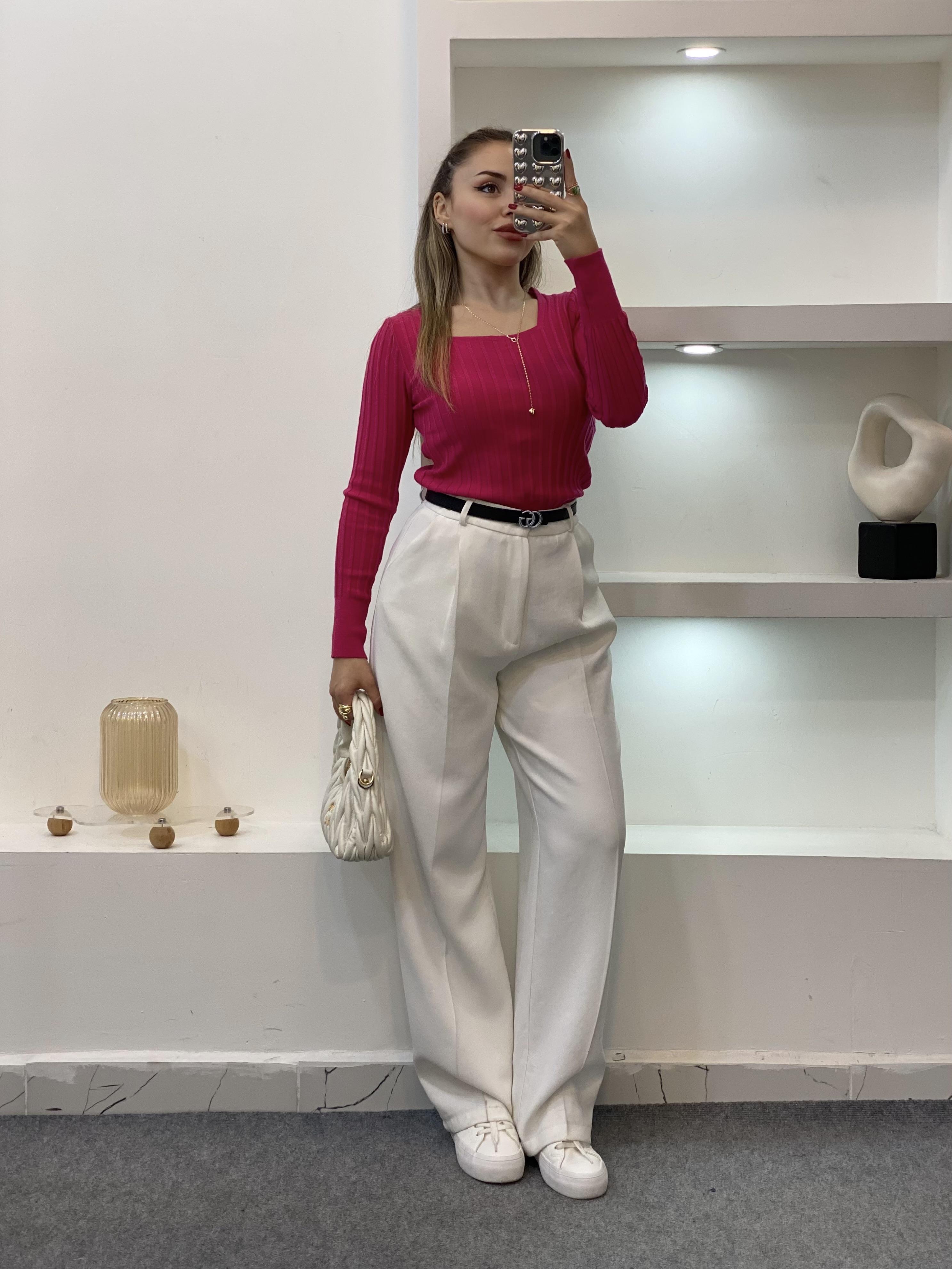 Pembe Kare Yaka Yumoş Dokulu Triko Bluz