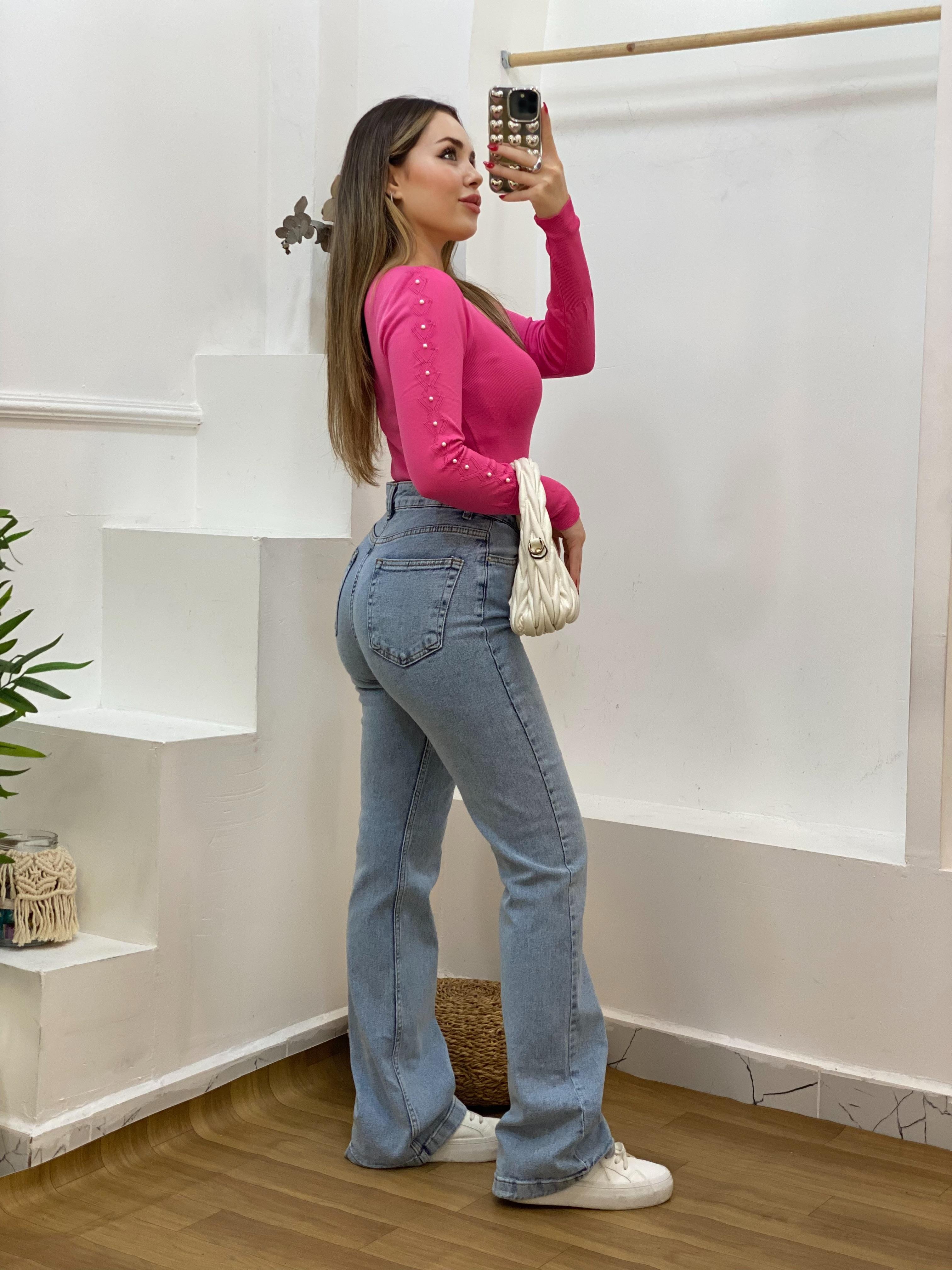 Pembe Kolları Sıralı İnci Detaylı Triko Bluz
