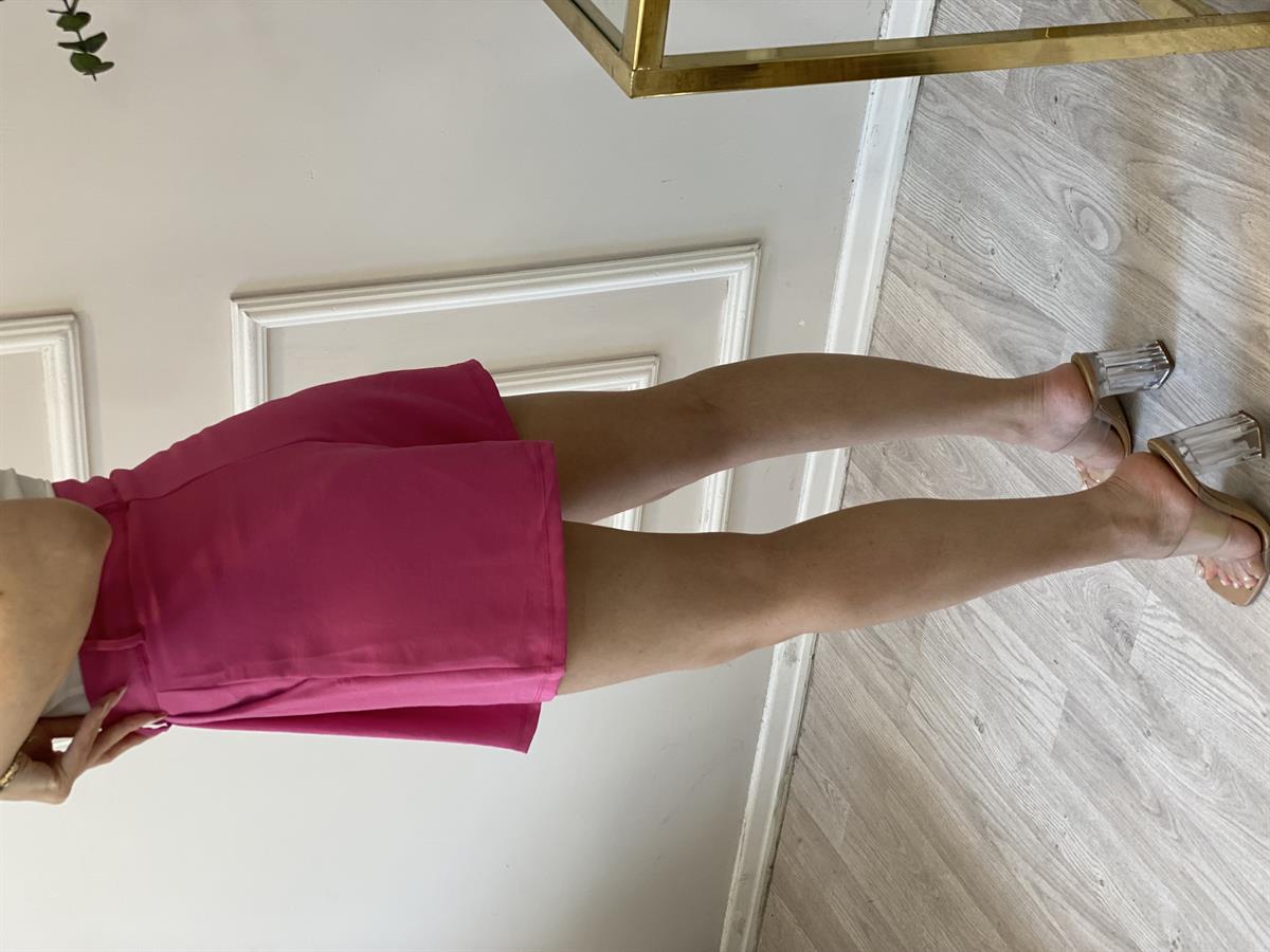 Pembe Linda Şort