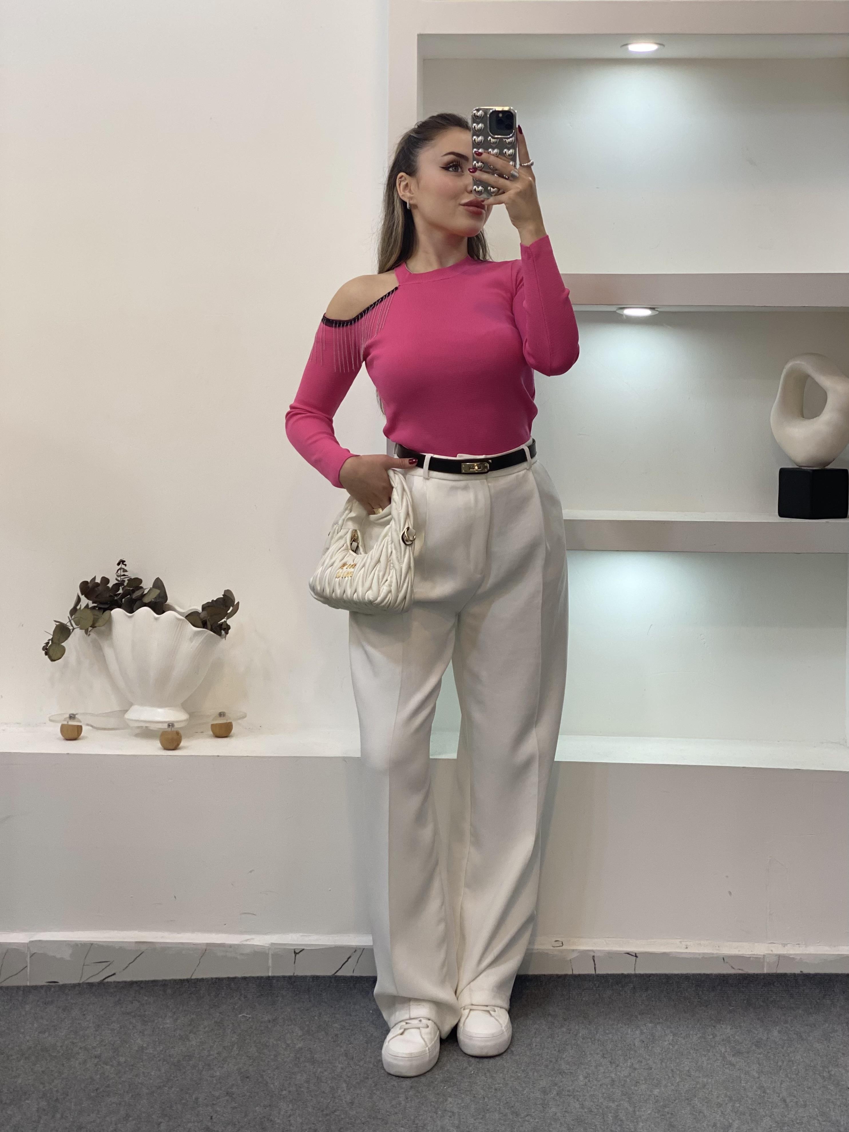 Pembe Omuzları Zincir Detay Pencereli Model Triko Bluz