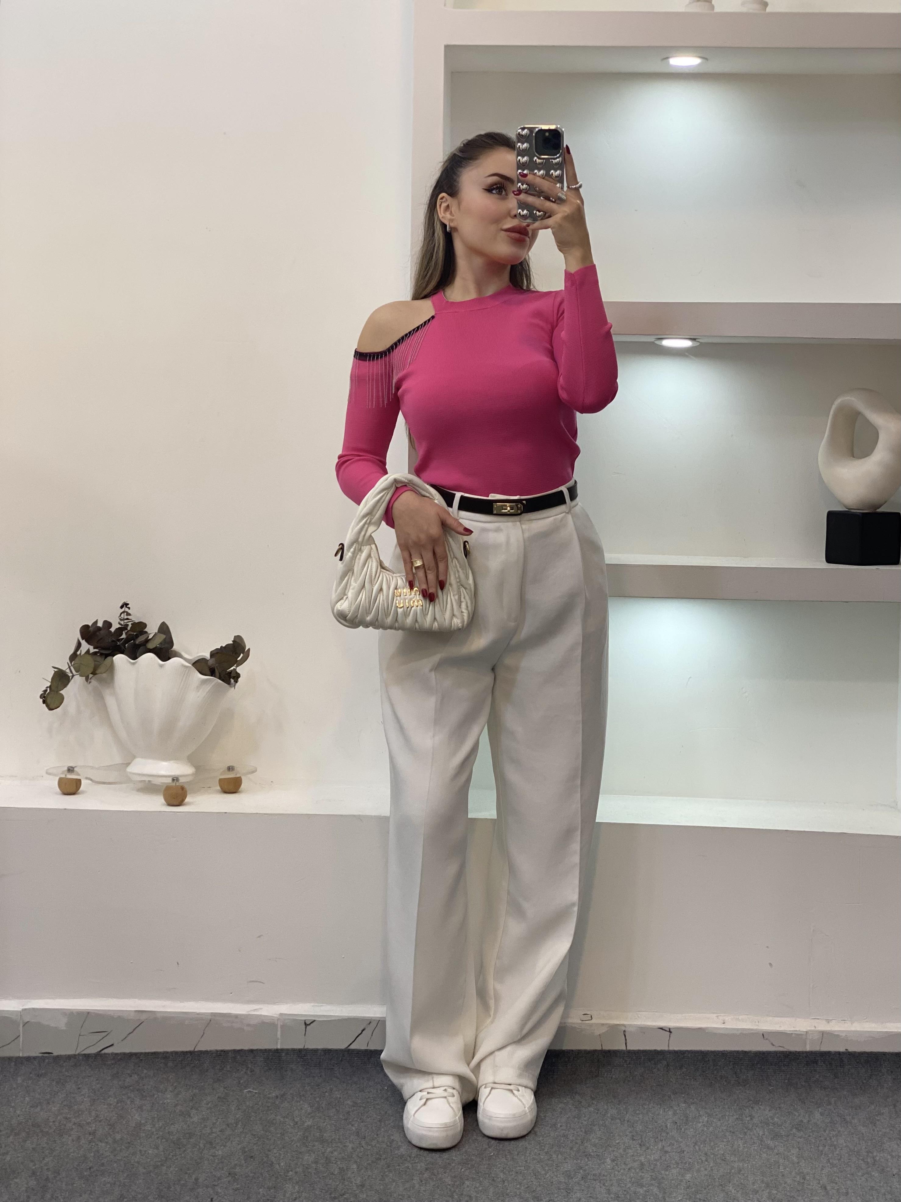Pembe Omuzları Zincir Detay Pencereli Model Triko Bluz