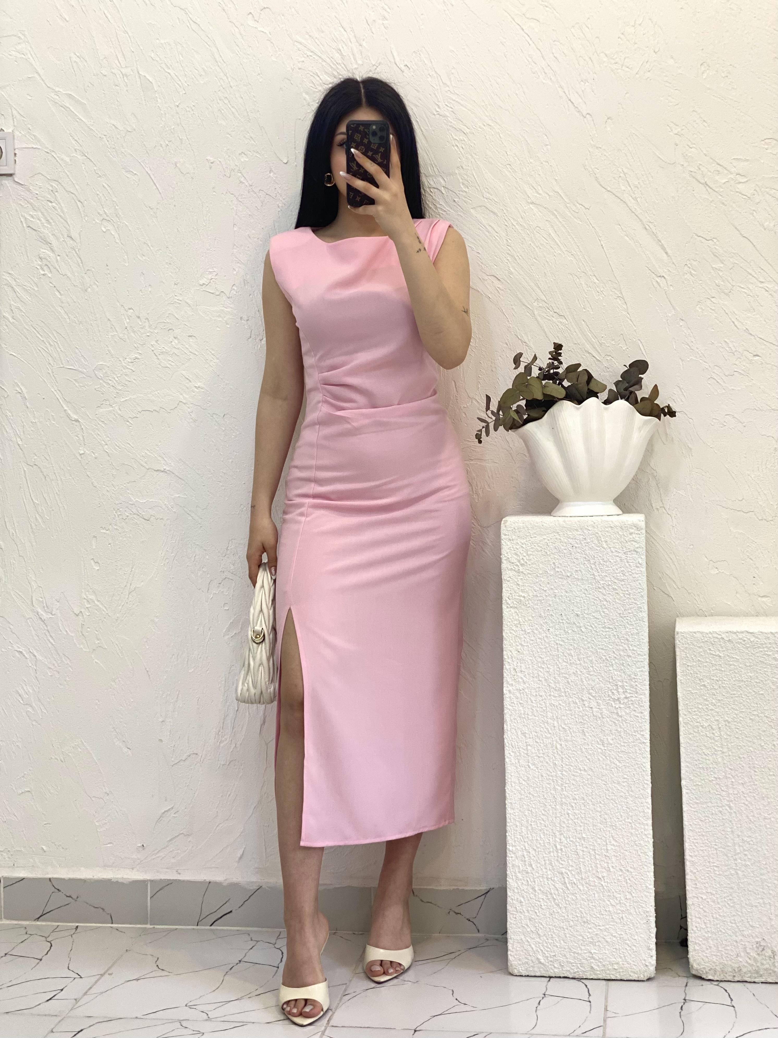 Pembe Renk Yırtmaç Detay Sırt Fermuarlı Elbise