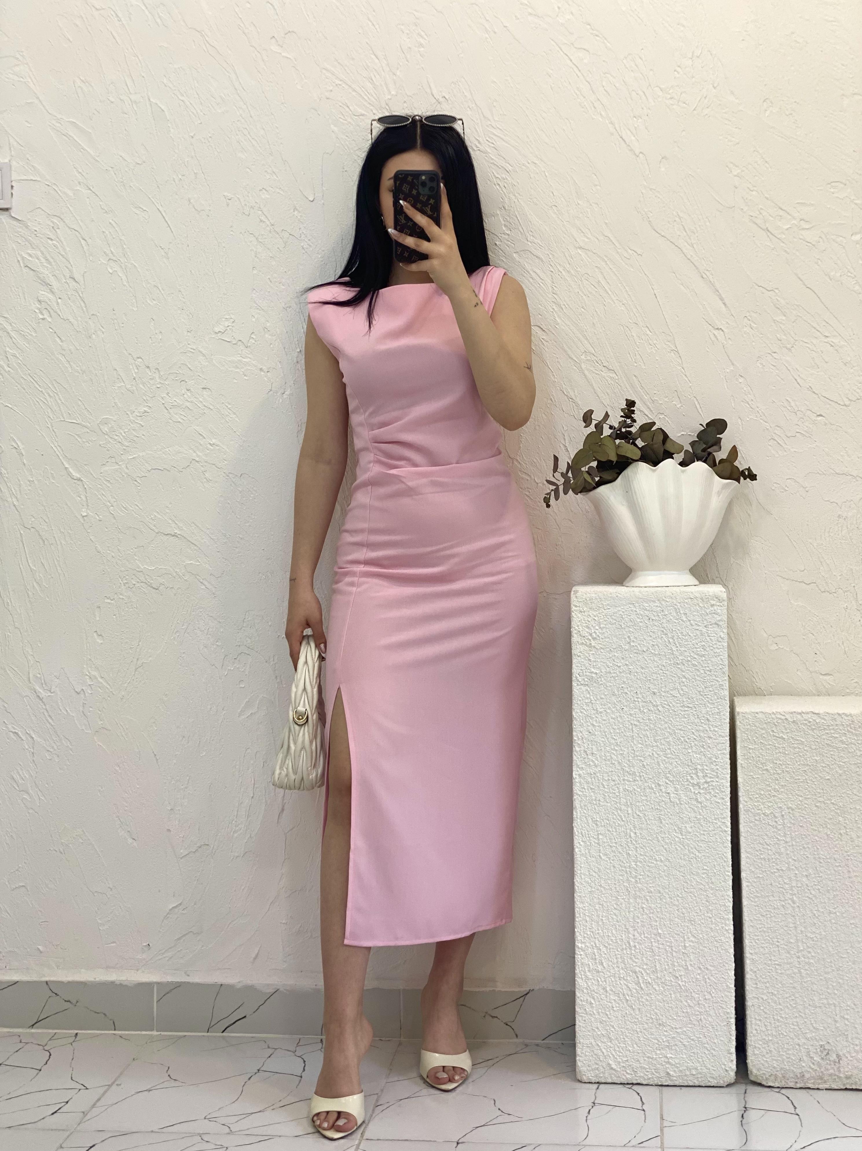 Pembe Renk Yırtmaç Detay Sırt Fermuarlı Elbise