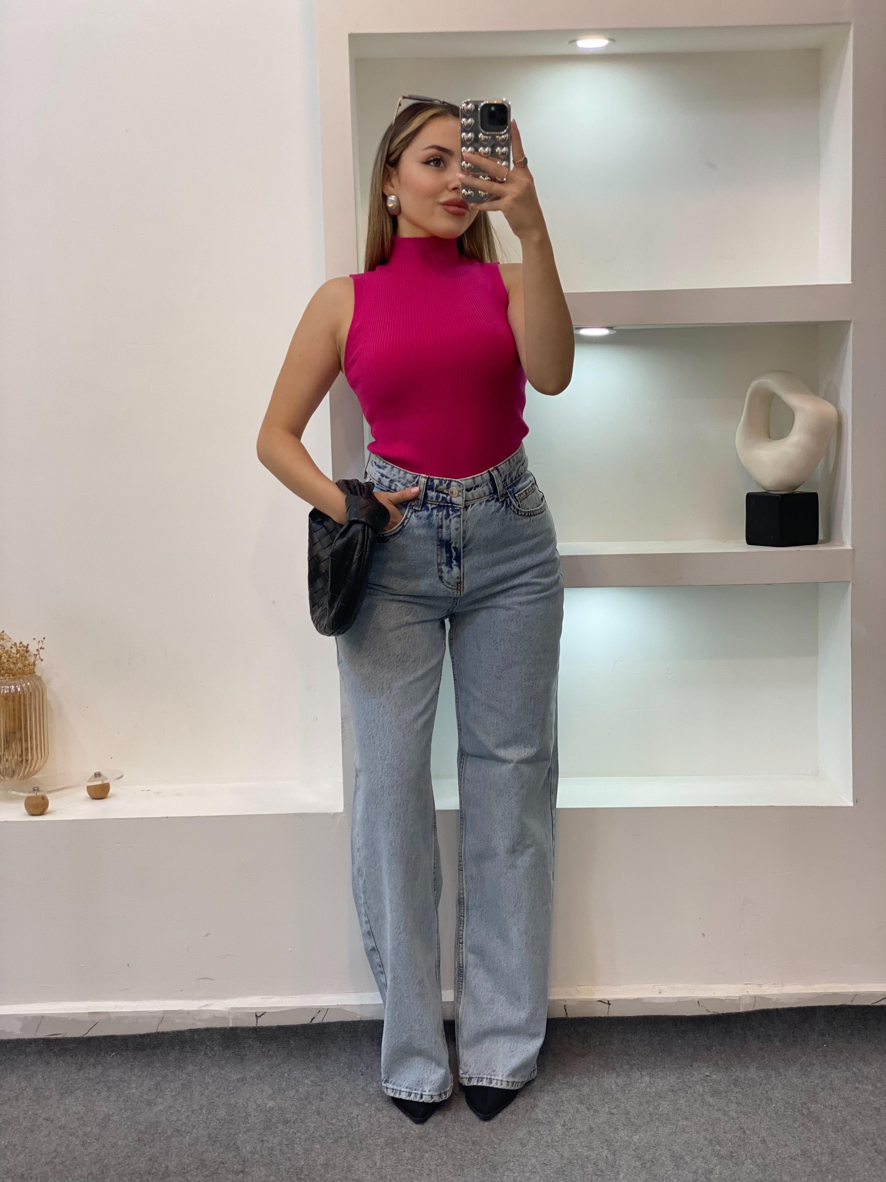 Pembe Yumoş Dokulu Kolsuz Triko