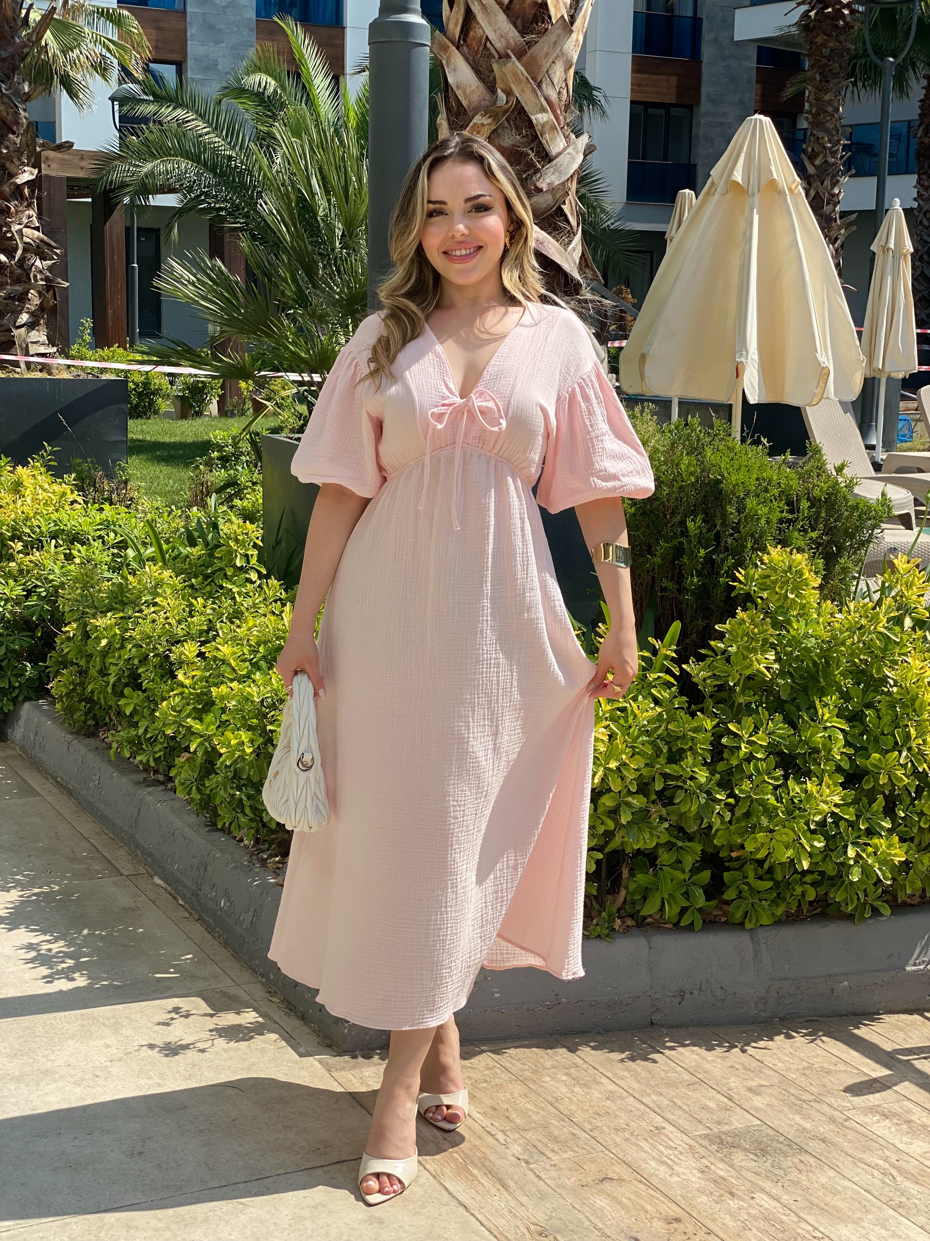 Pudra Pembe Önü Bağcıklı Model Elbise