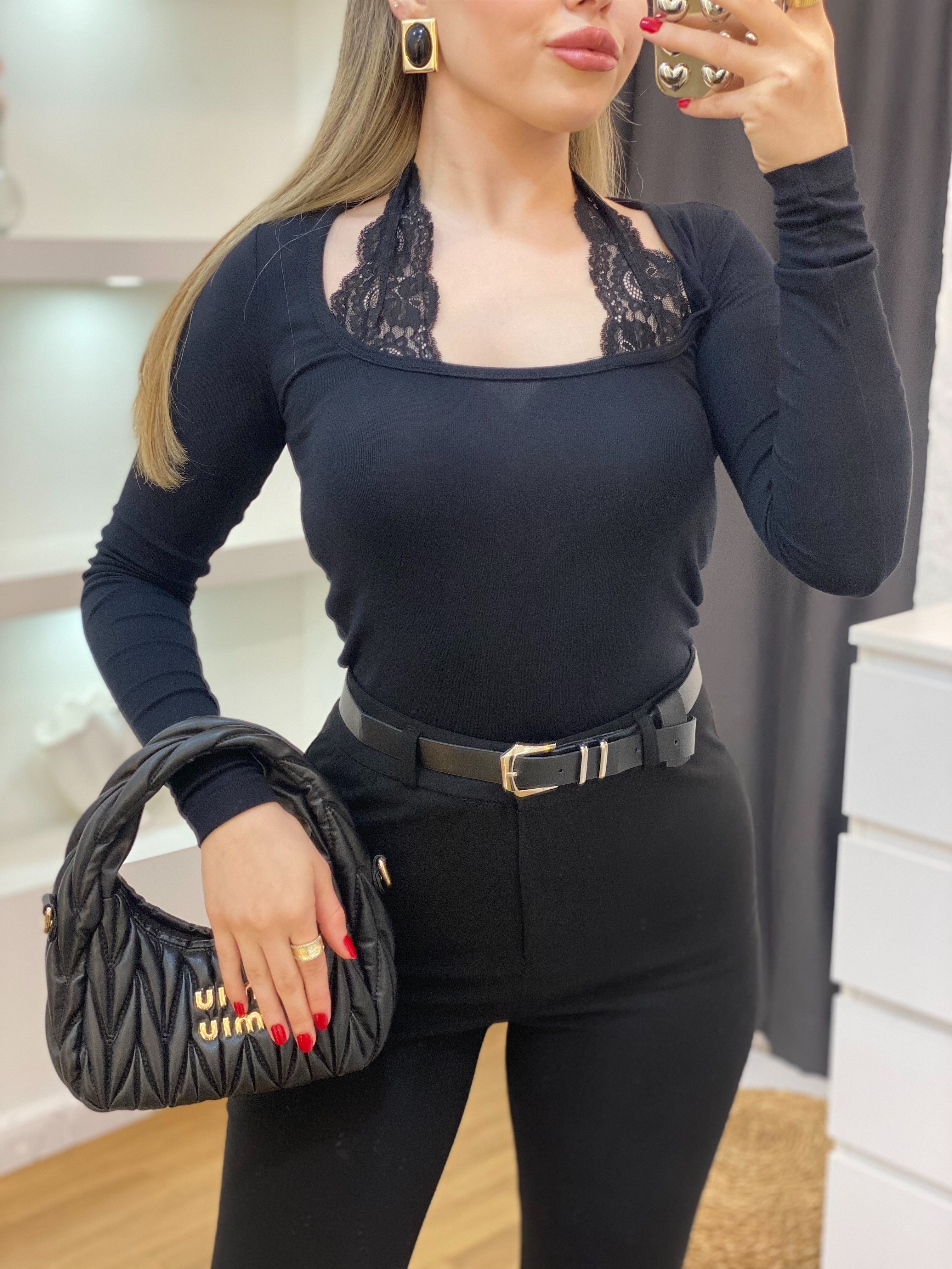 Q Marka Dantel Detaylı Siyah Renk Bluz 