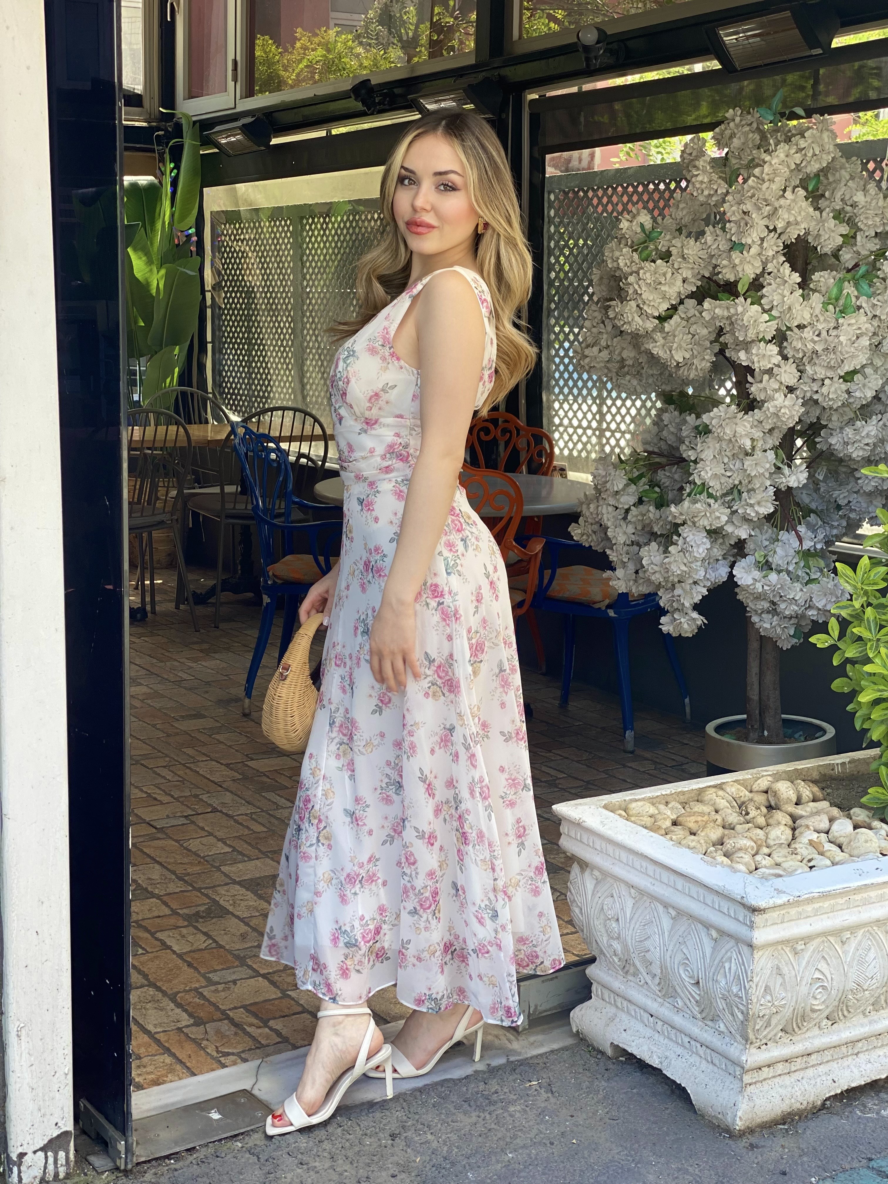Q Marka Pudra Pembe Çiçekli Şifon Elbise