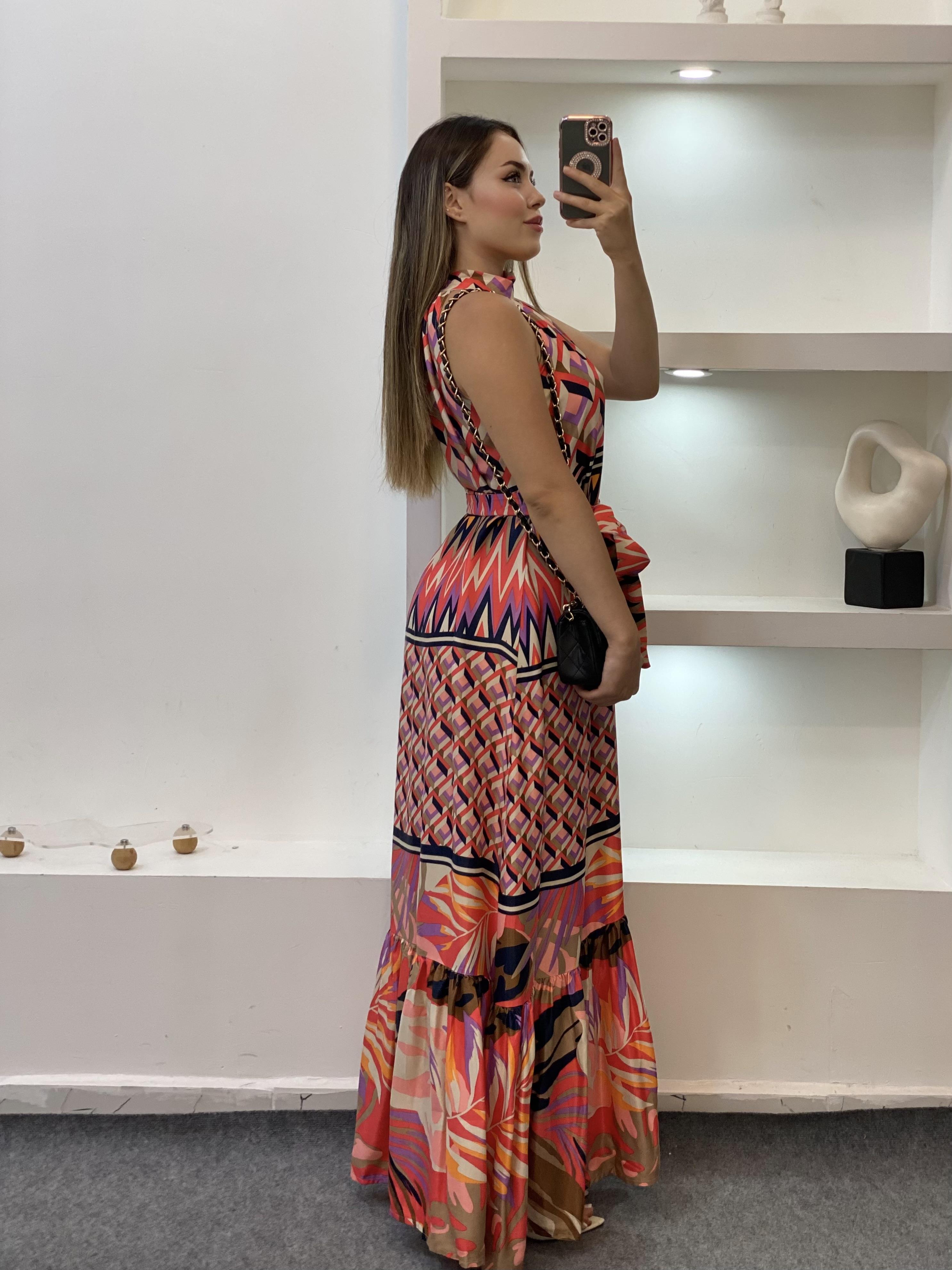 Renkli Halter Yaka Saten Dokulu Beli Kuşaklı Elbise