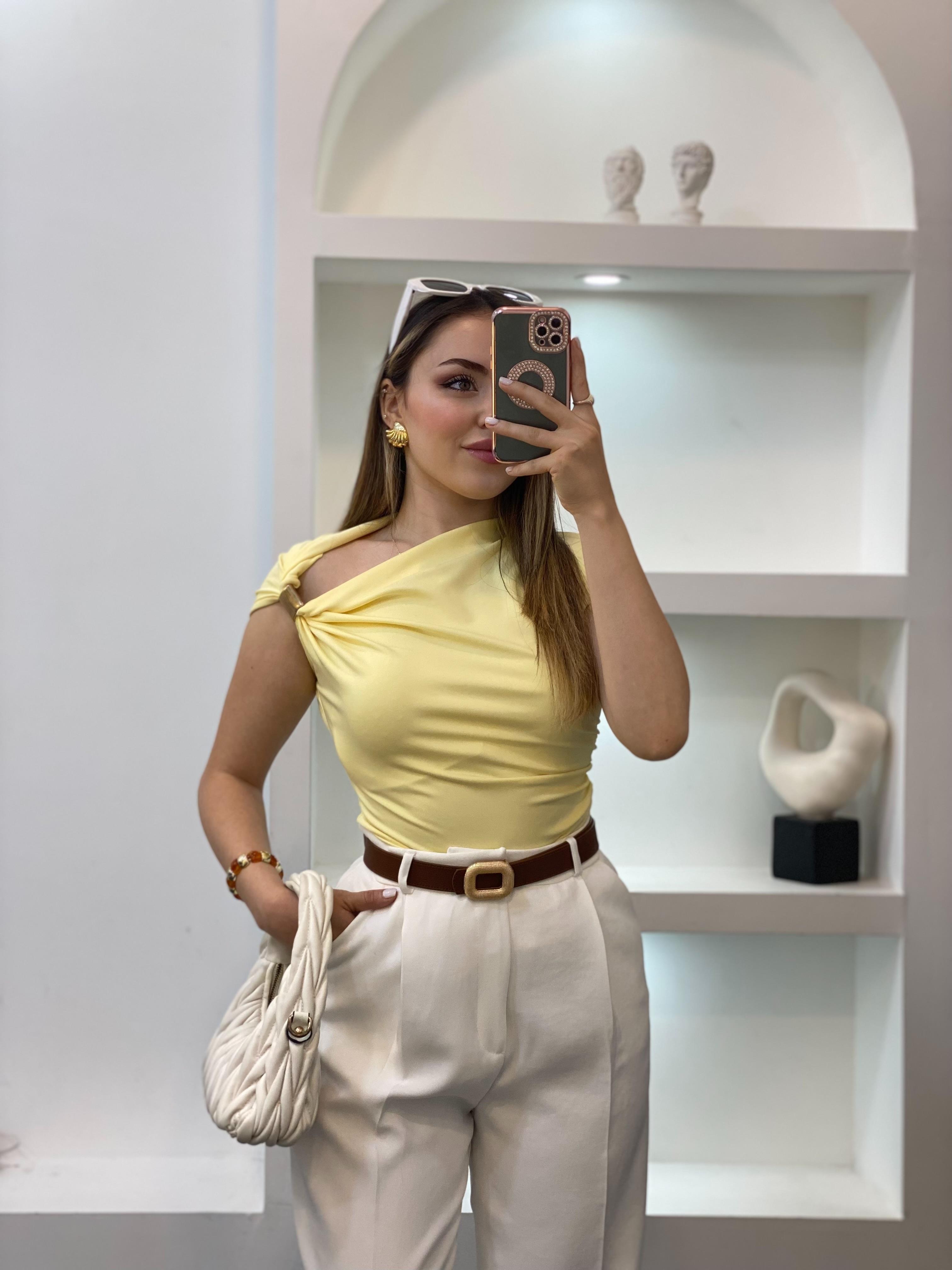 Sarı Omuz Gold Tokalı Bluz