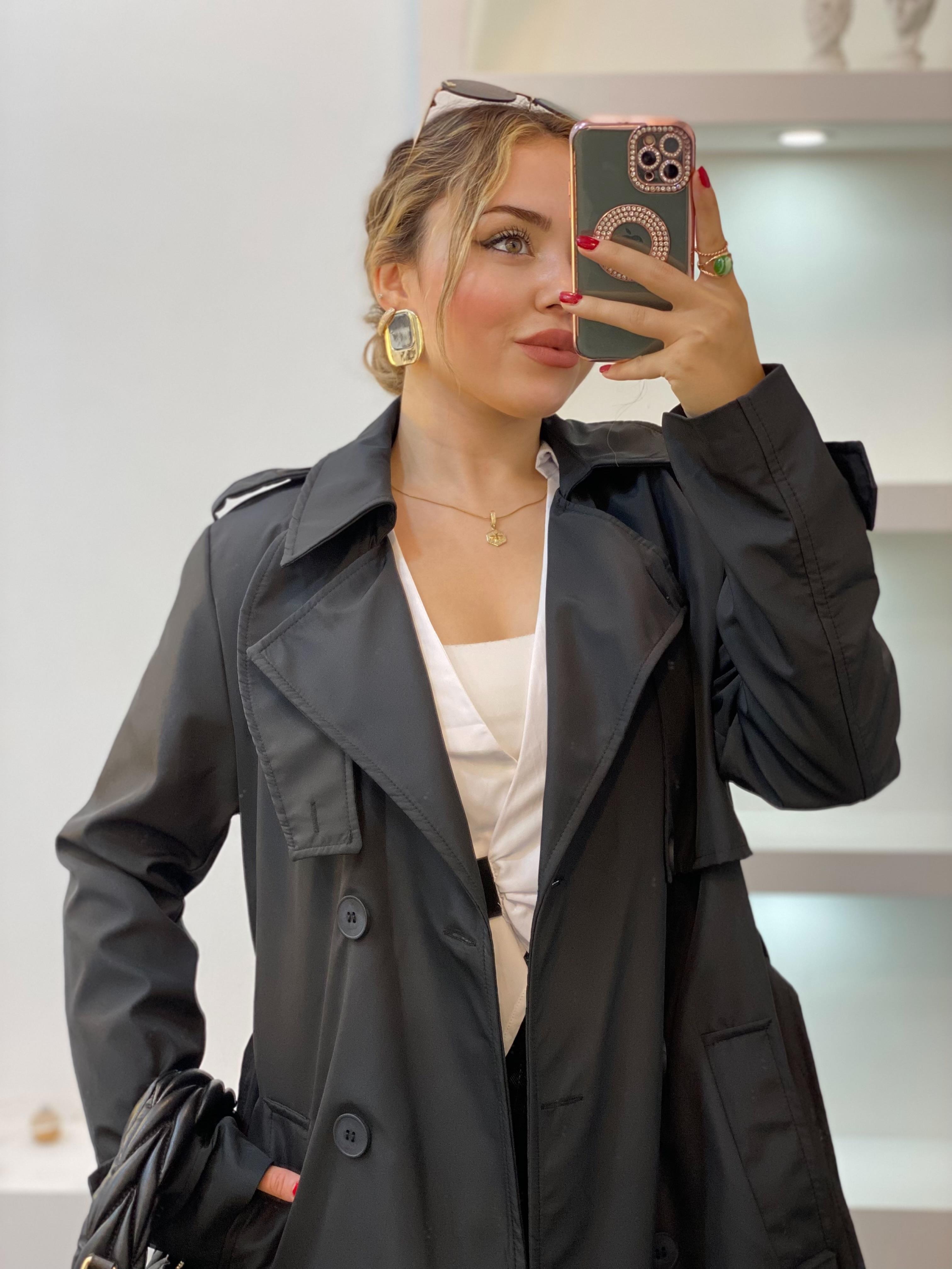 Siyah Apoletli Su Geçirmez Model Maxi Boy Trenç