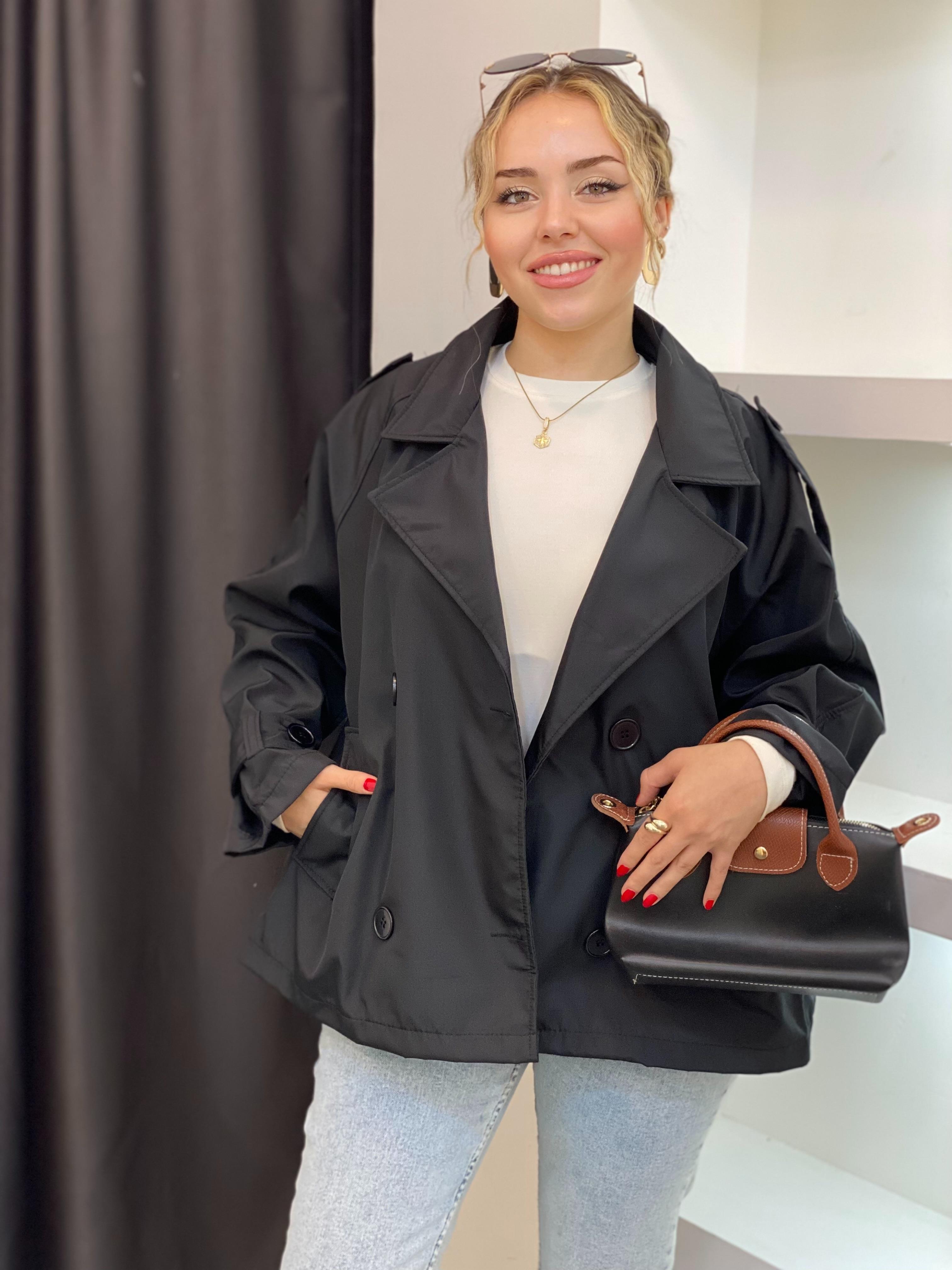 Siyah Apoletli Su Geçirmez Model Trenç