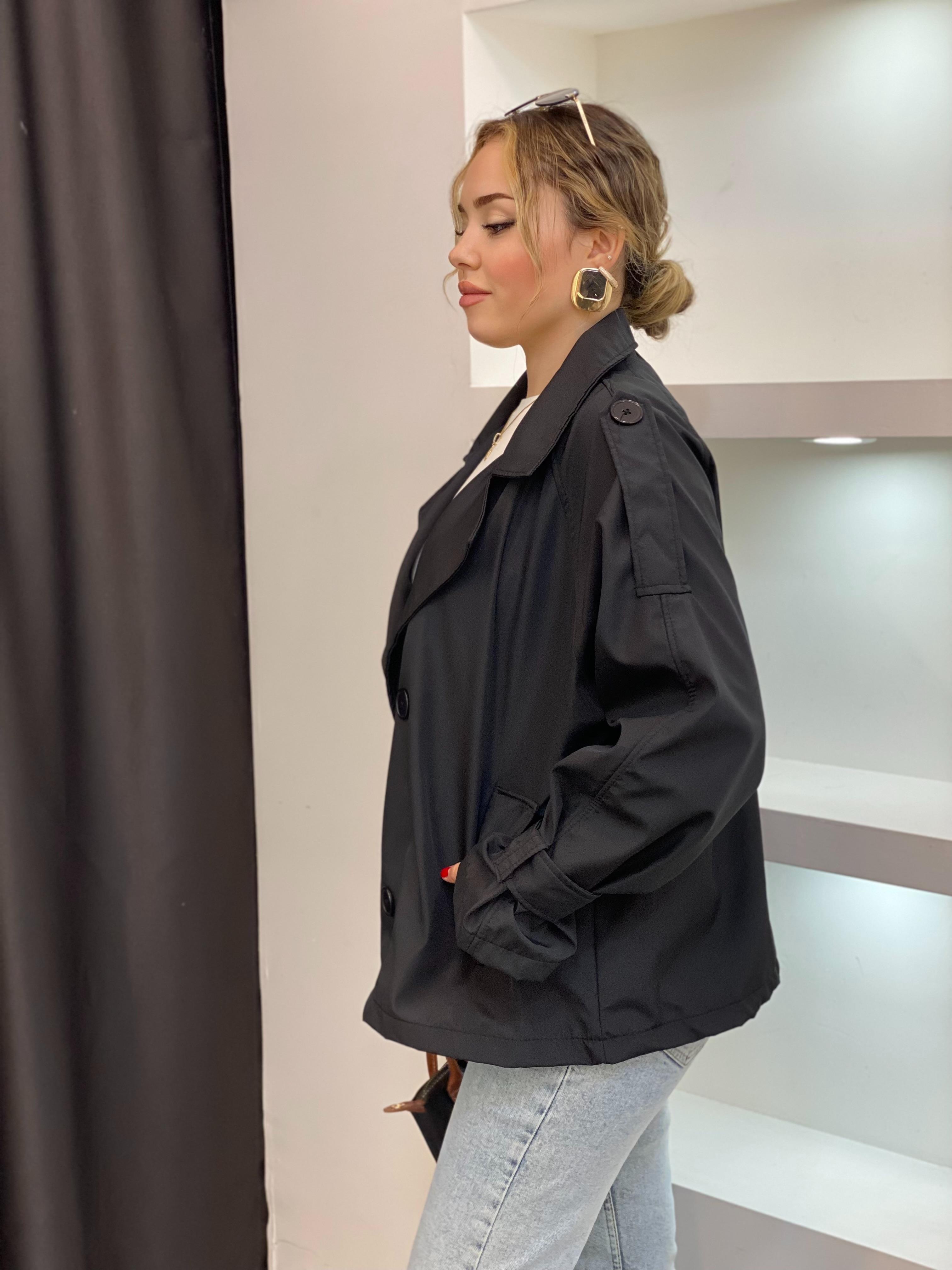 Siyah Apoletli Su Geçirmez Model Trenç