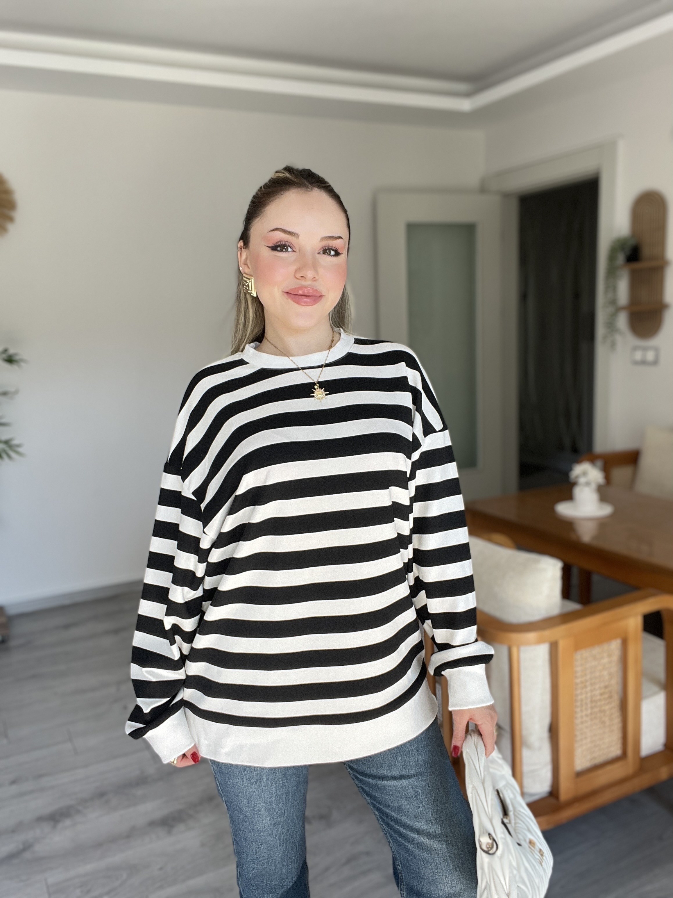 Siyah Beyaz Çizgili Oversize Modal Sweatshirt 