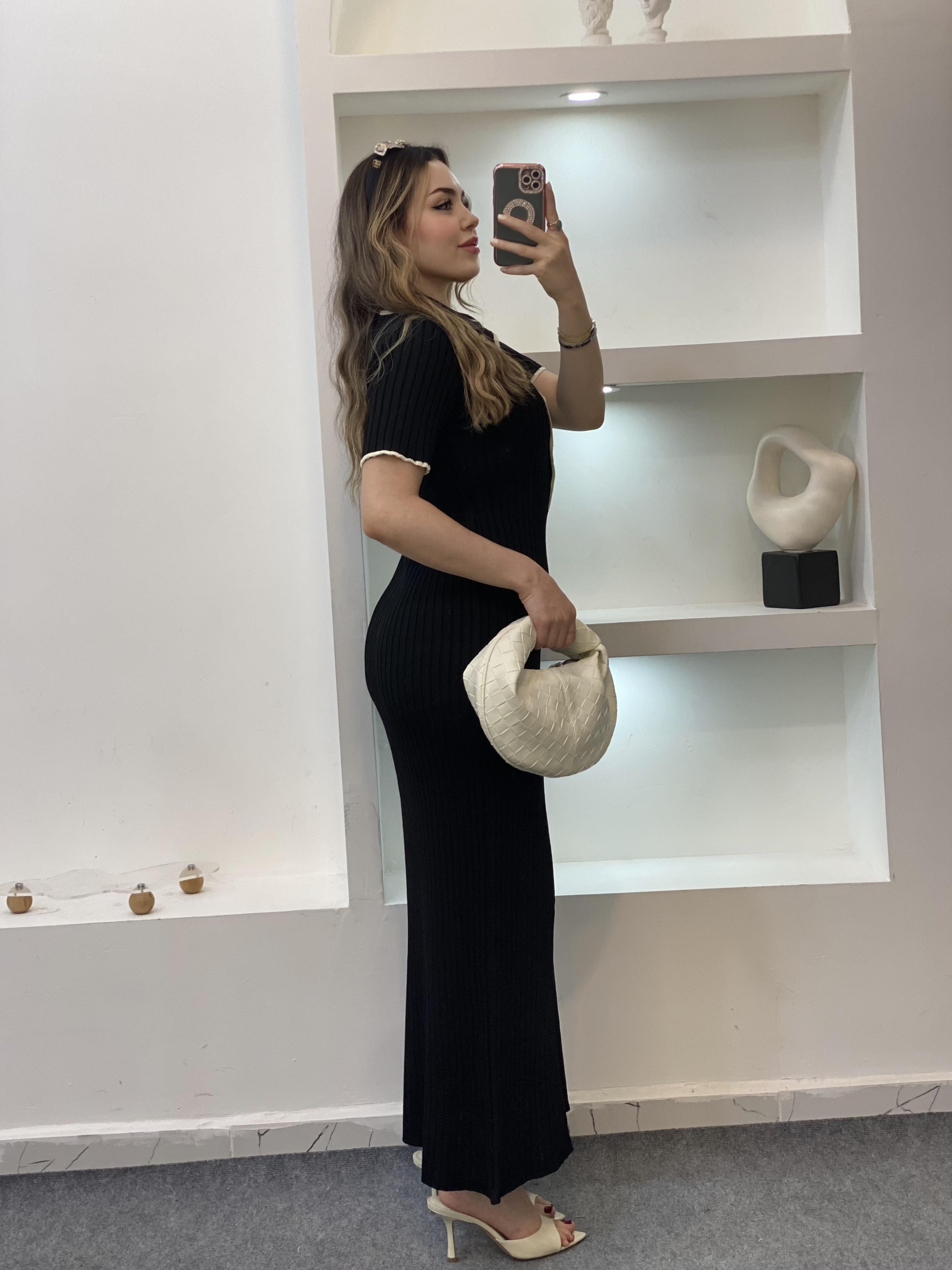 Siyah Biyeli Önü Düğmeli Triko Elbise 
