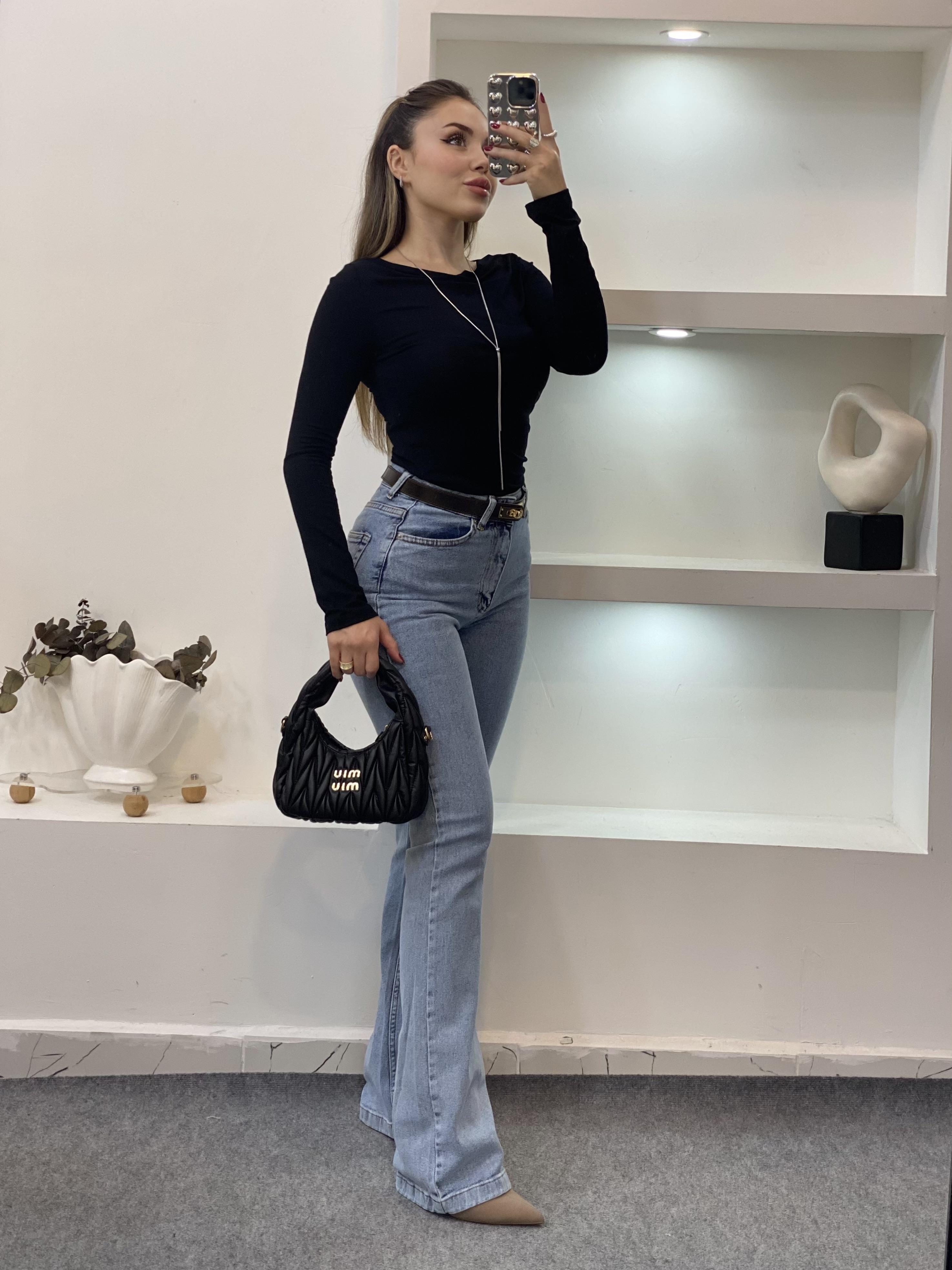 Siyah Degaje Yaka Basic Bluz