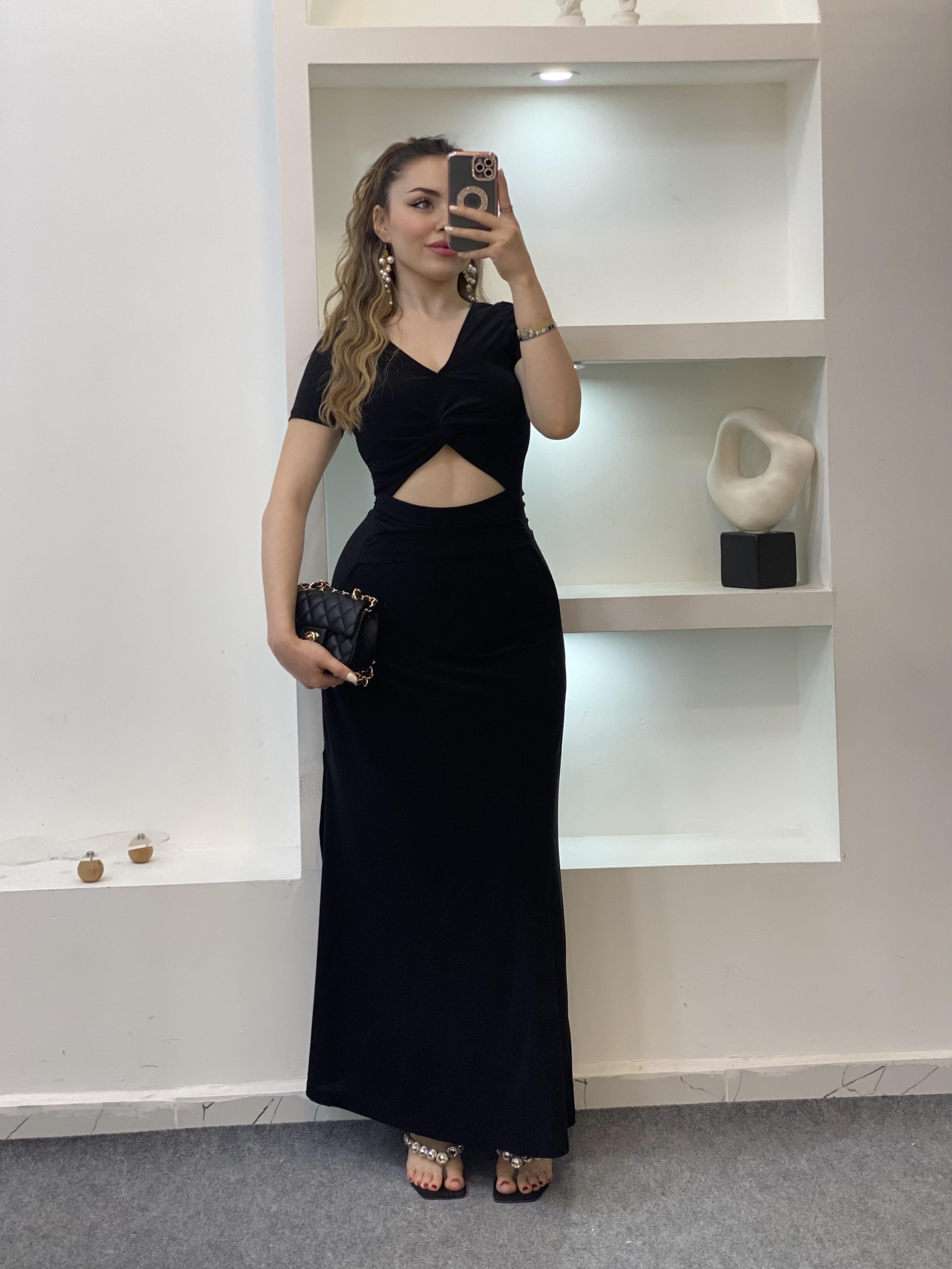 Siyah Dekolteli Likralı Model Sandy Elbise