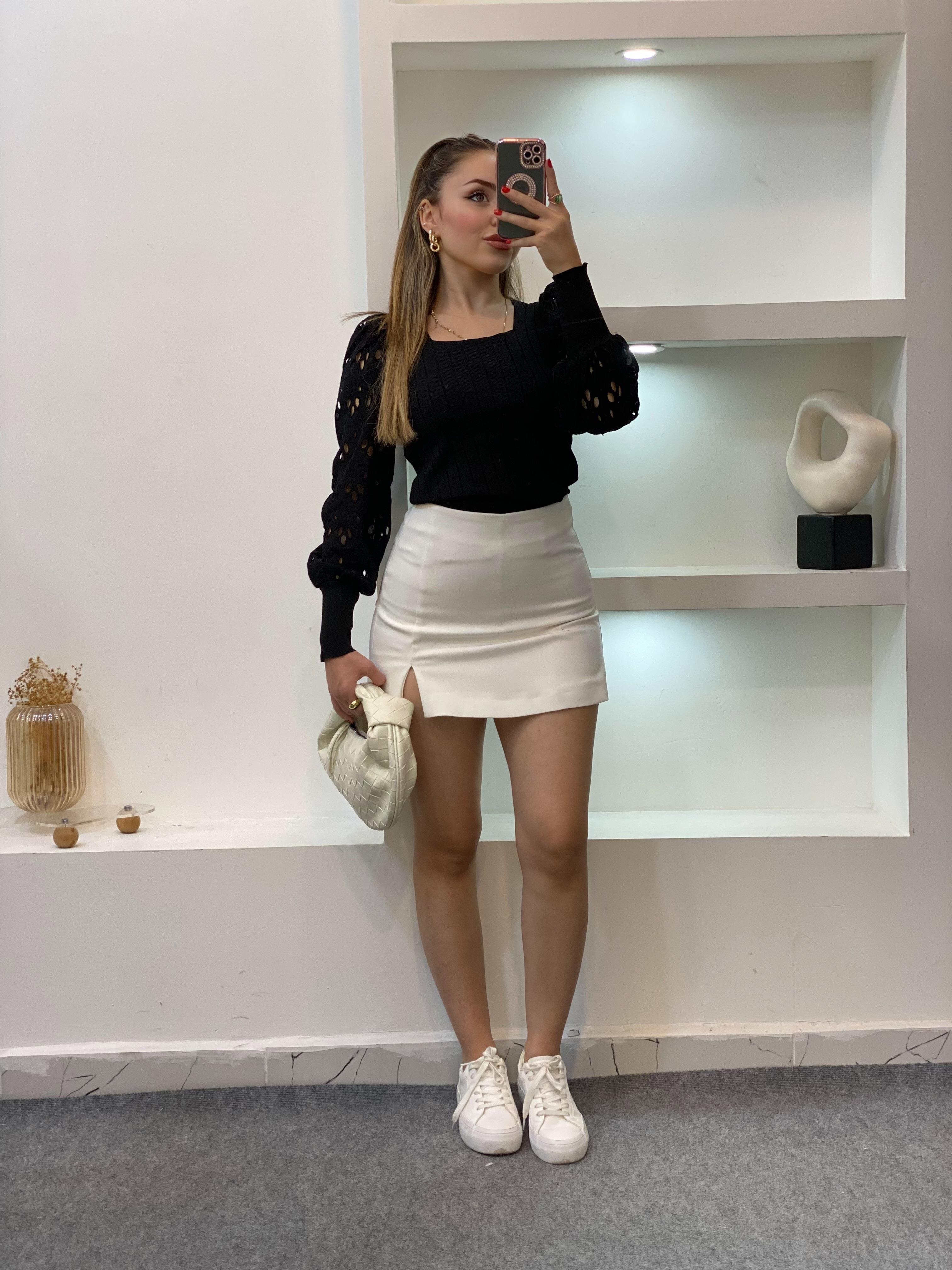 Siyah Fisto Kollu Triko Bluz