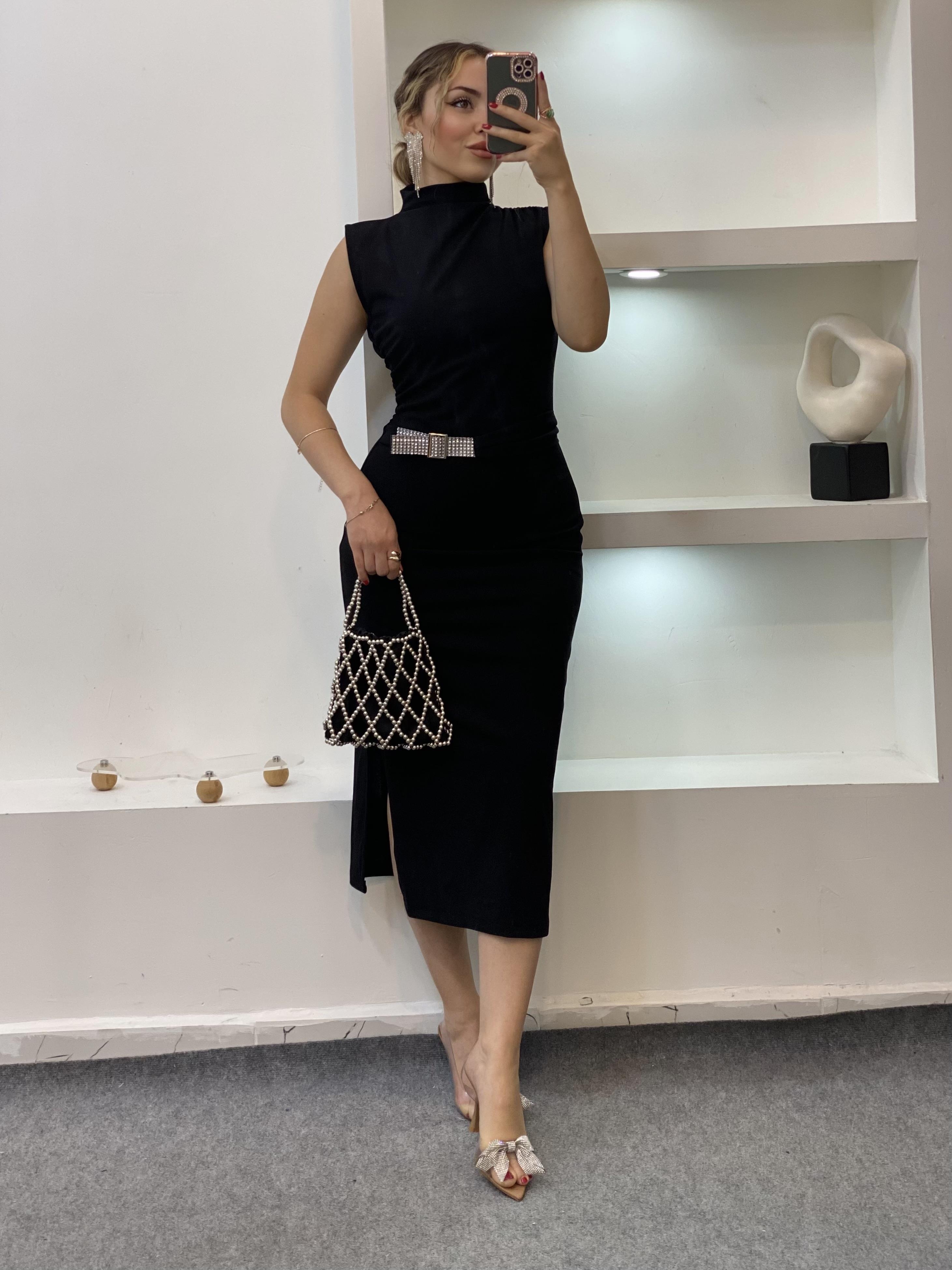 Siyah Fit Gösteren Premium Kalite Taş Detaylı Elbise