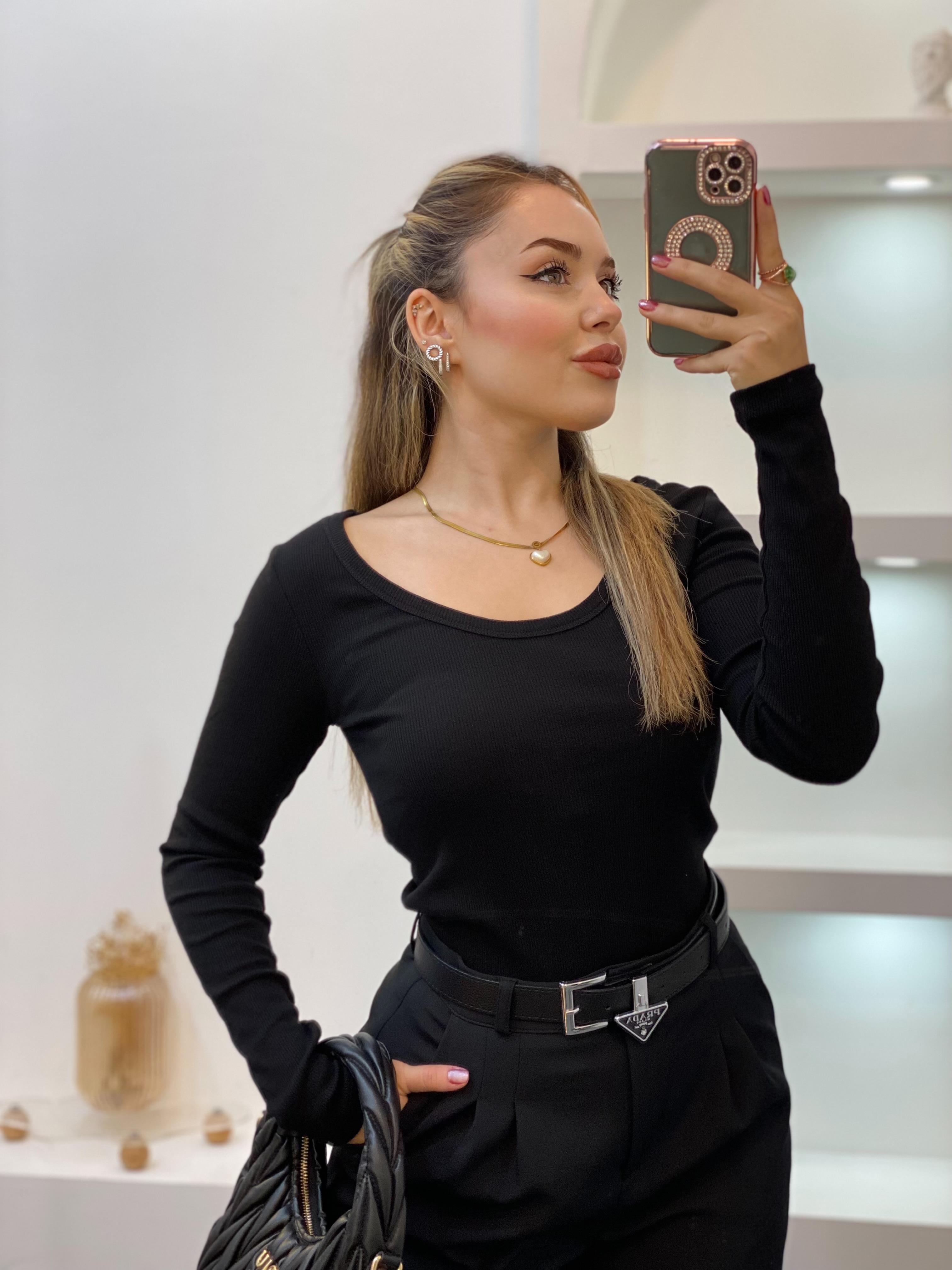 Siyah Geniş Yaka Fitilli Basic Bluz