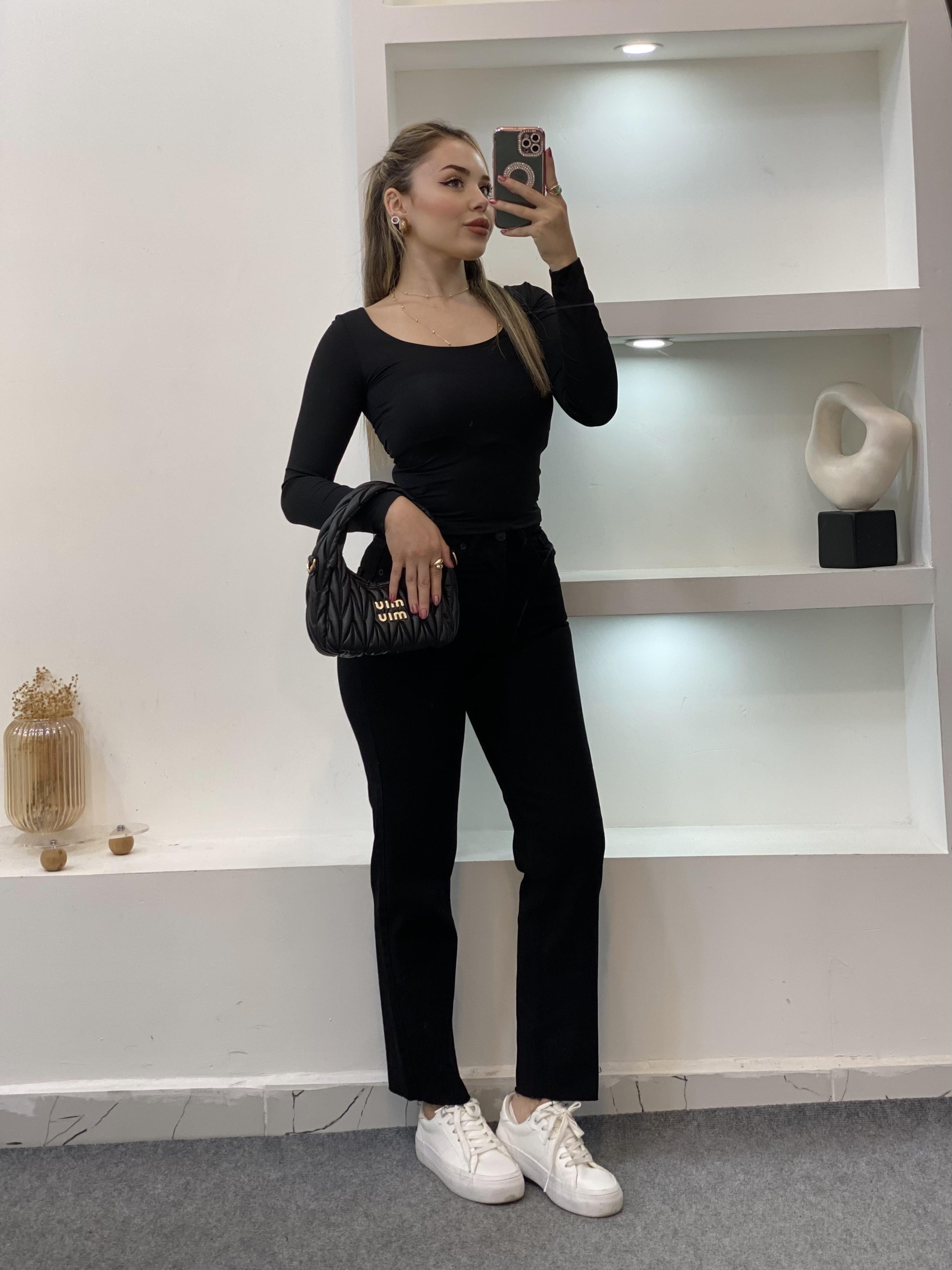 Siyah Geniş Yaka Scuba Bluz