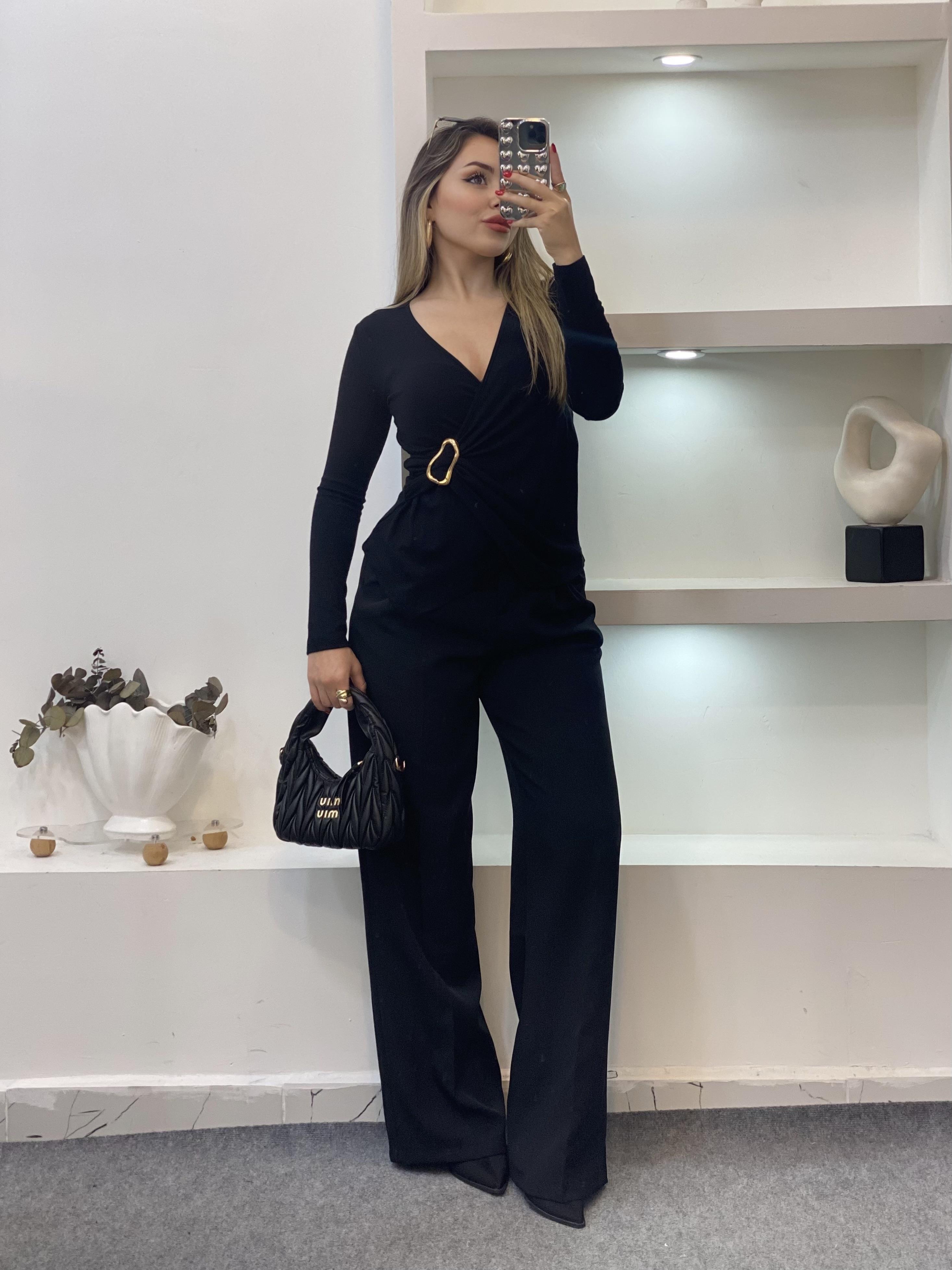 Siyah Gold Broşlu Bluz