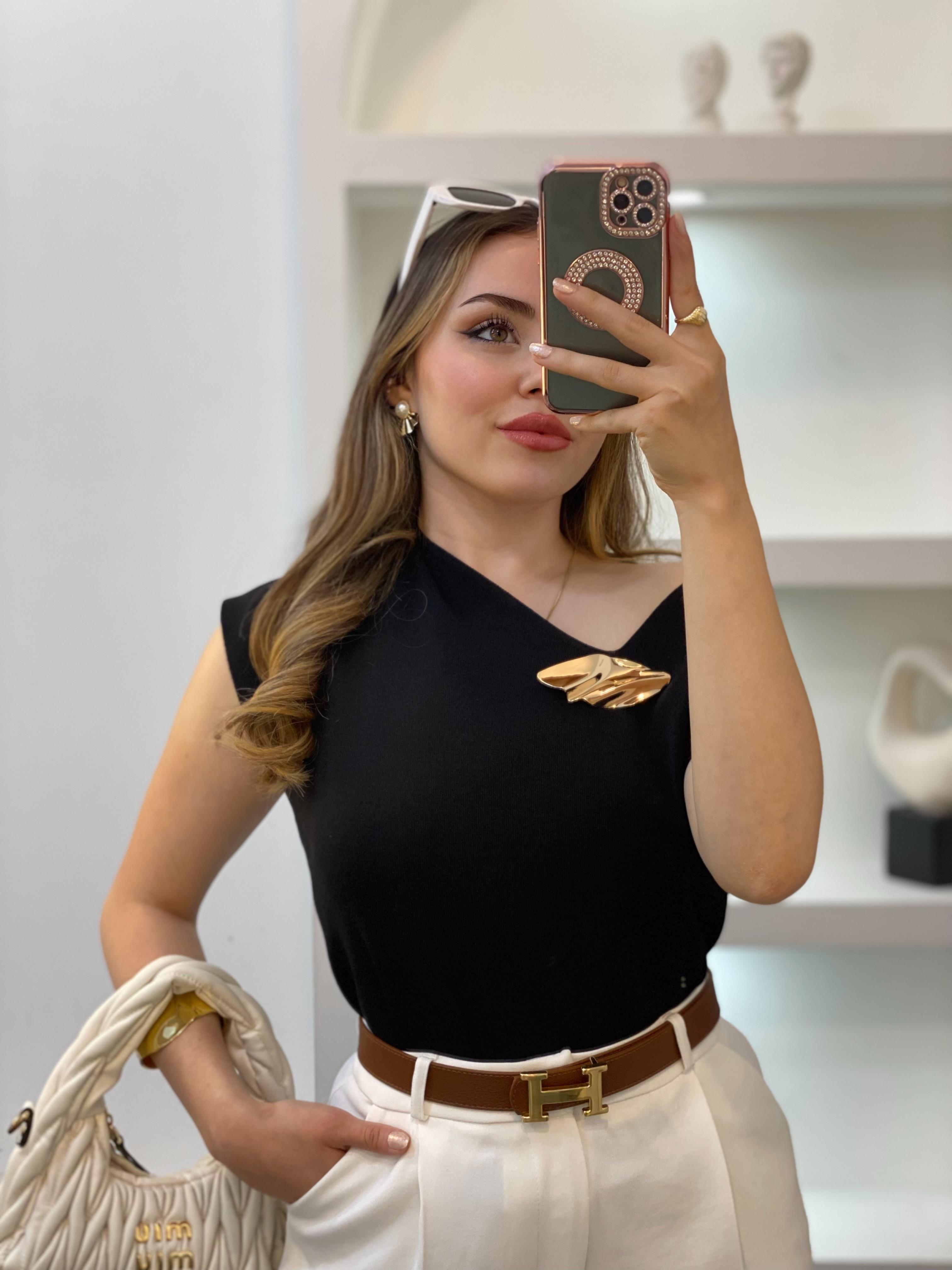 Siyah Gold Toka Detaylı Triko Bluz