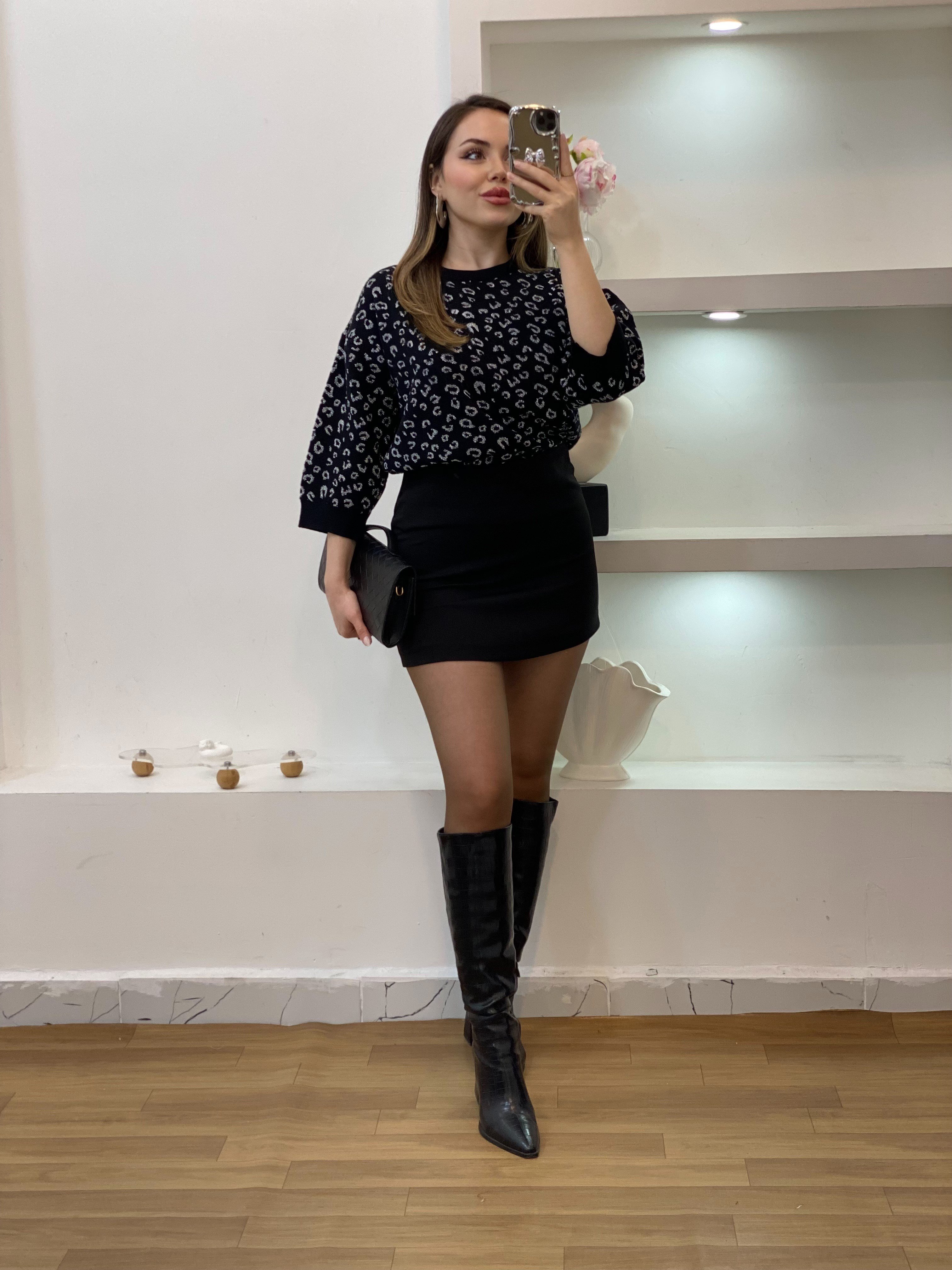 Siyah Gümüş Sim İplik Dokulu Triko