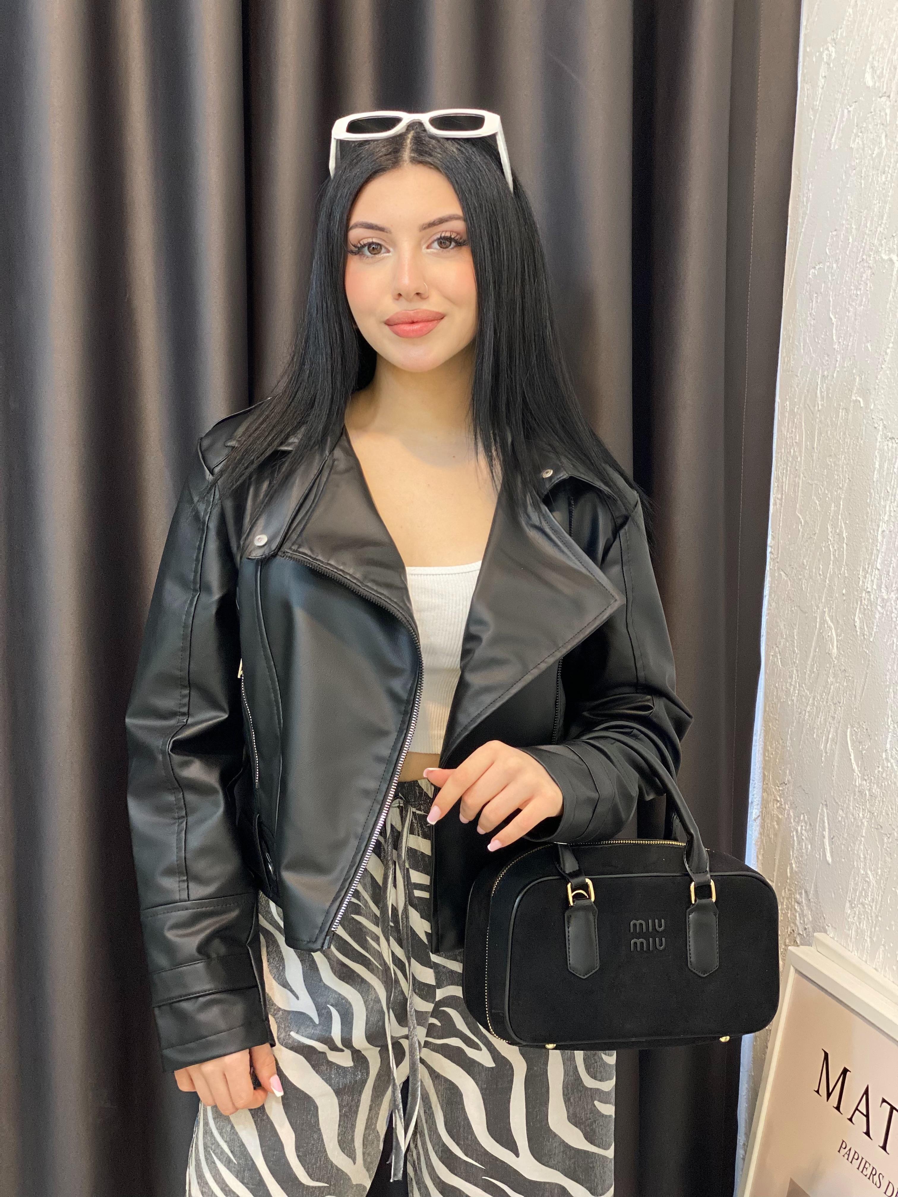 Siyah Kruvaze Yaka Deri Ceket 