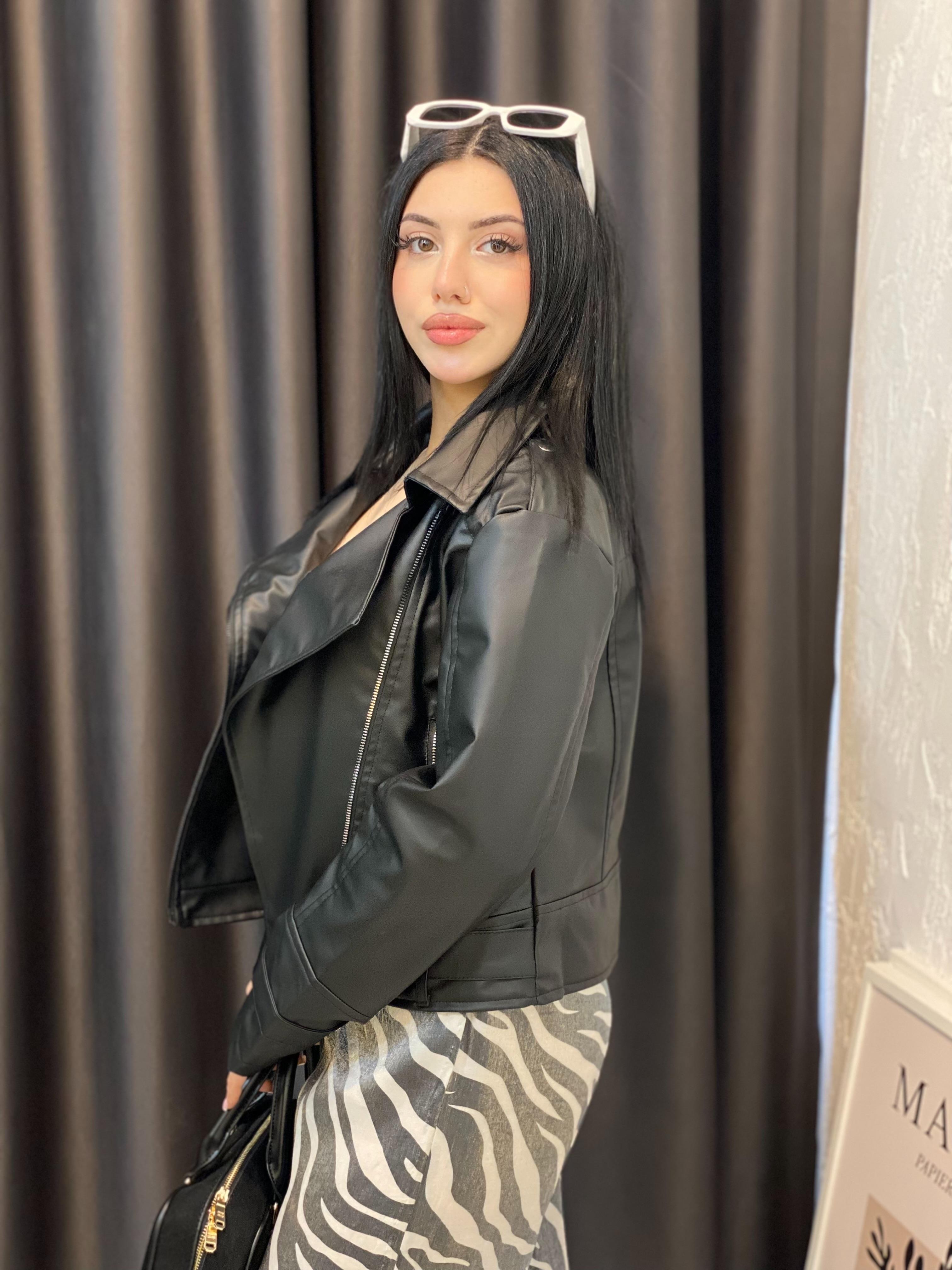 Siyah Kruvaze Yaka Deri Ceket 