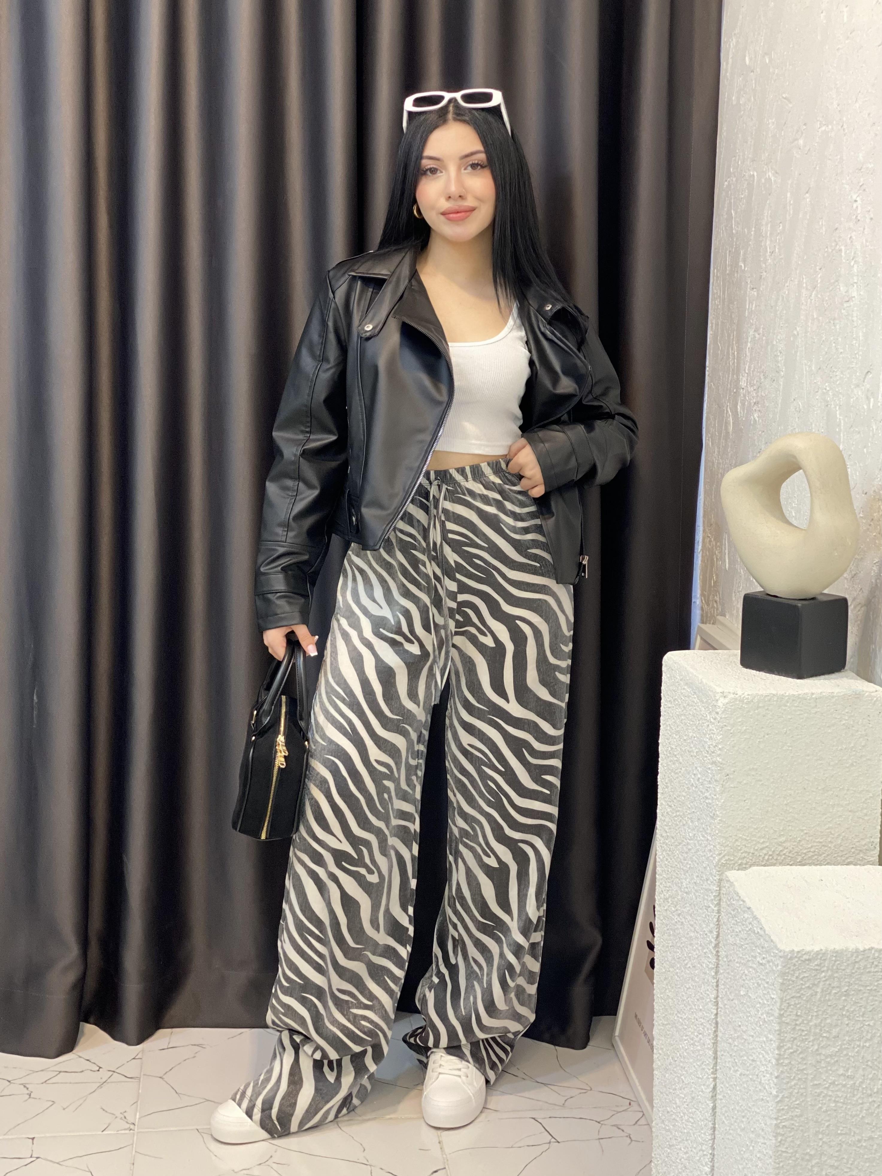 Siyah Kruvaze Yaka Deri Ceket 