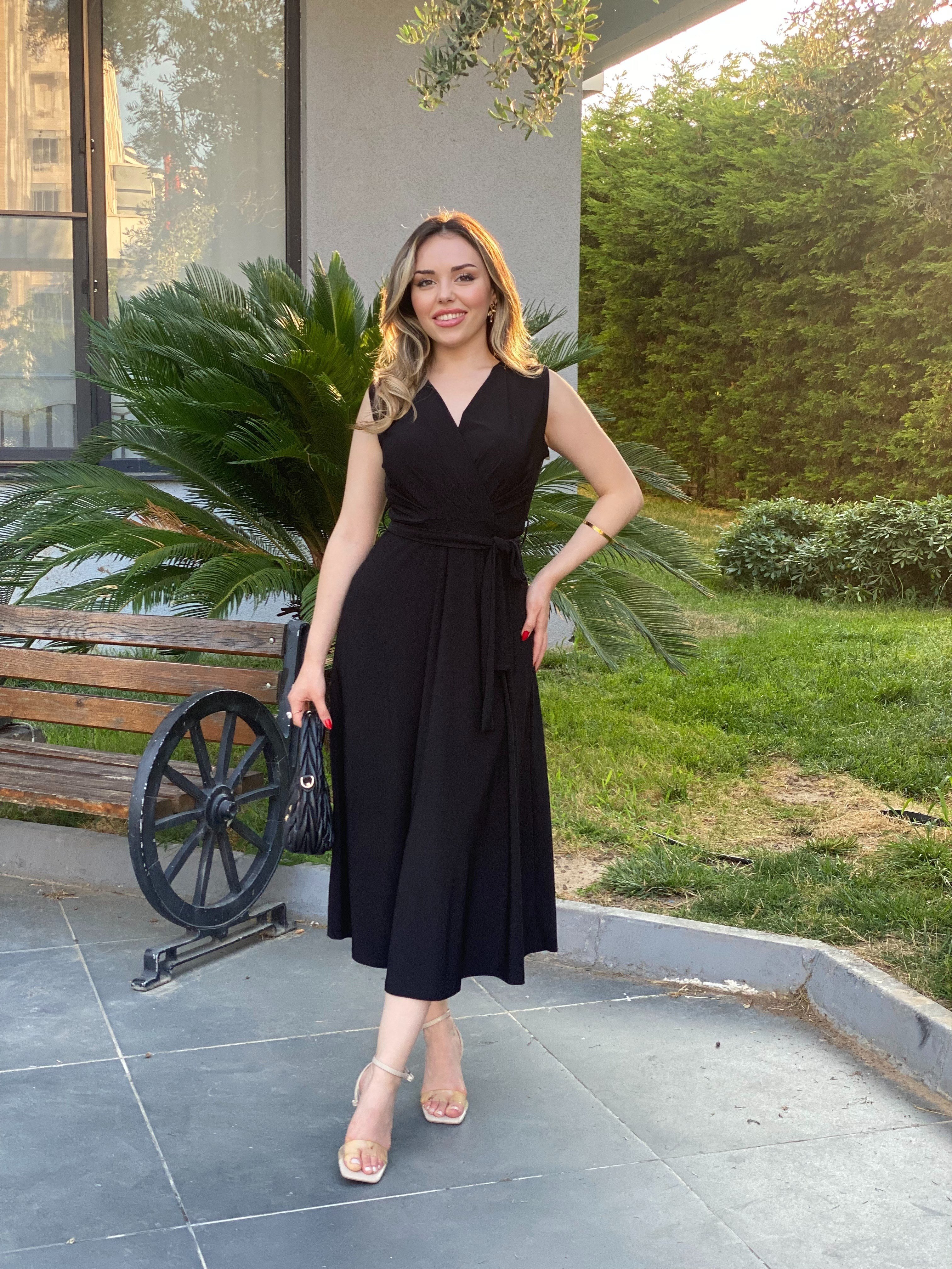 Siyah Kruvaze Yaka Kuşaklı Likralı ,Kalıp Mükemmel Elbise