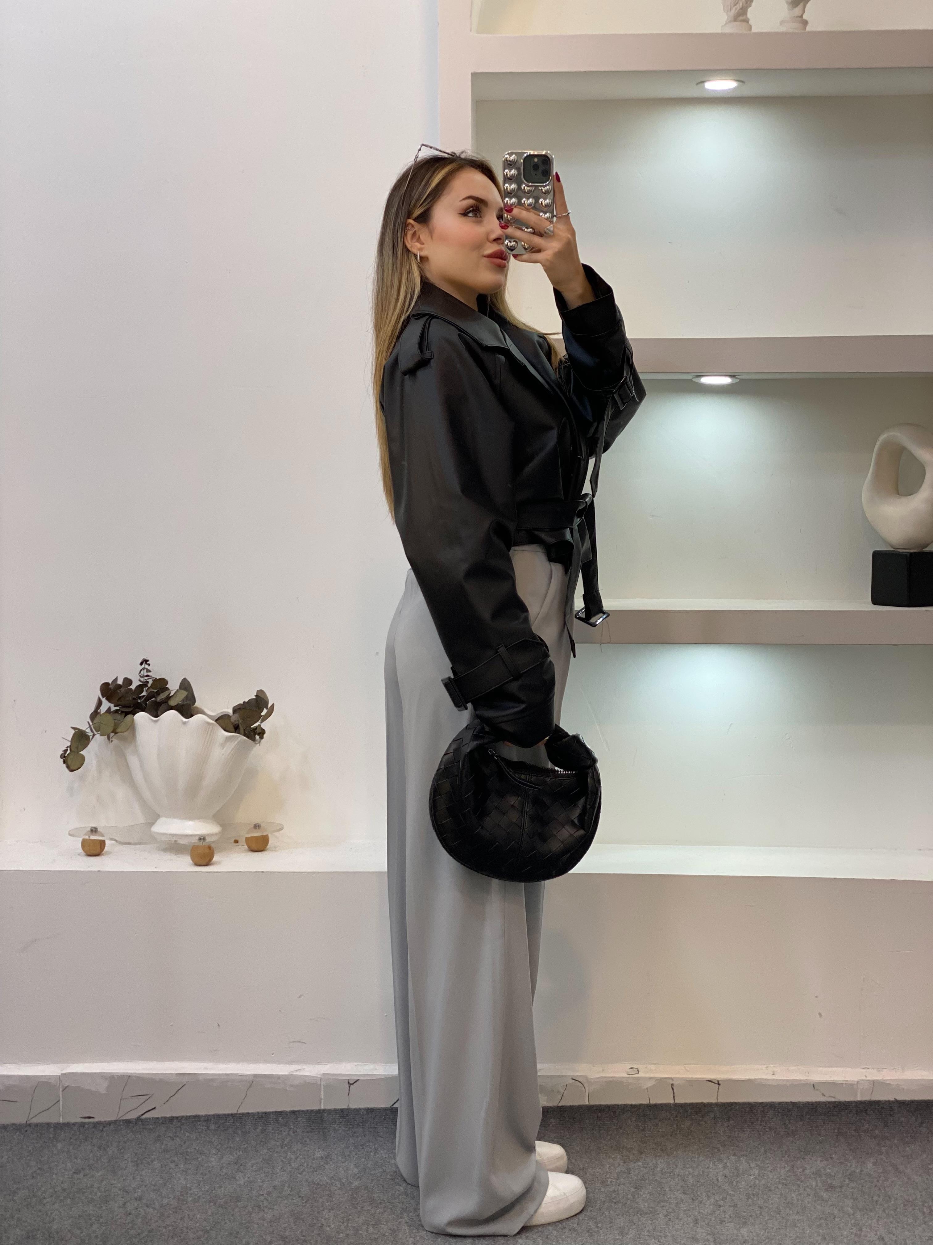 Siyah Kuşaklı Model Deri Ceket