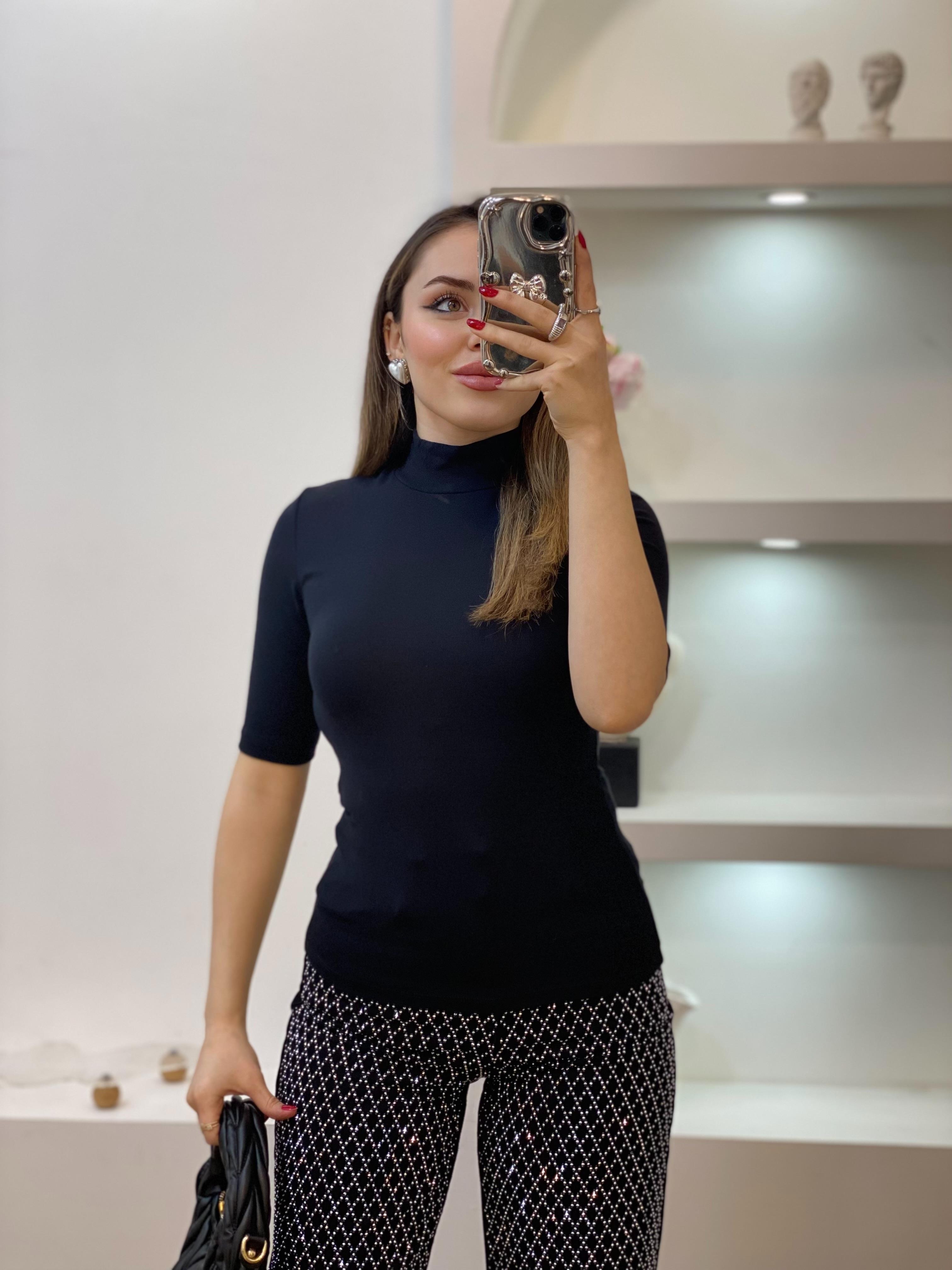 Siyah Likralı Premium Yarım Boğazlı Bluz