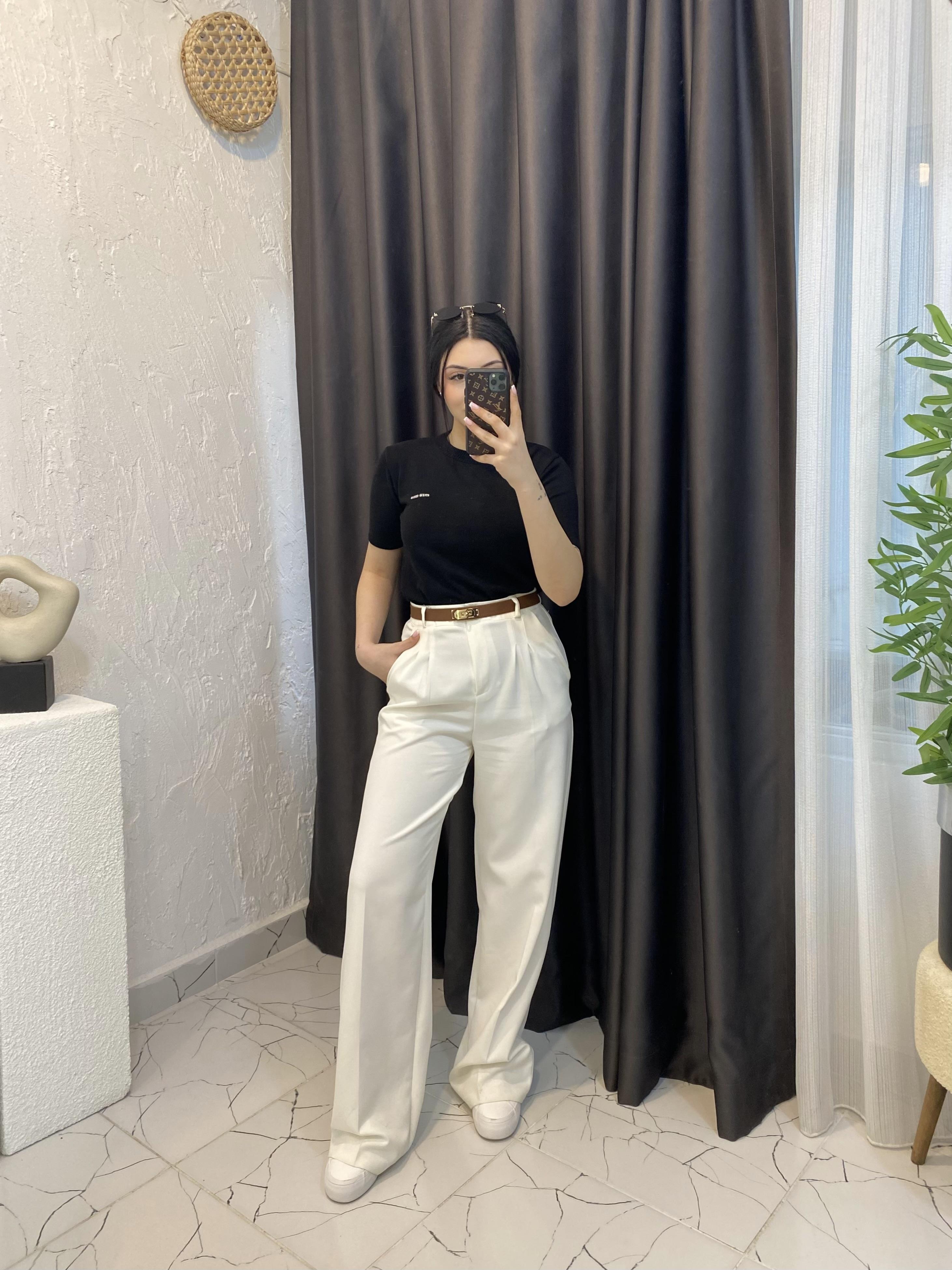 Siyah Yazılı Model Triko 