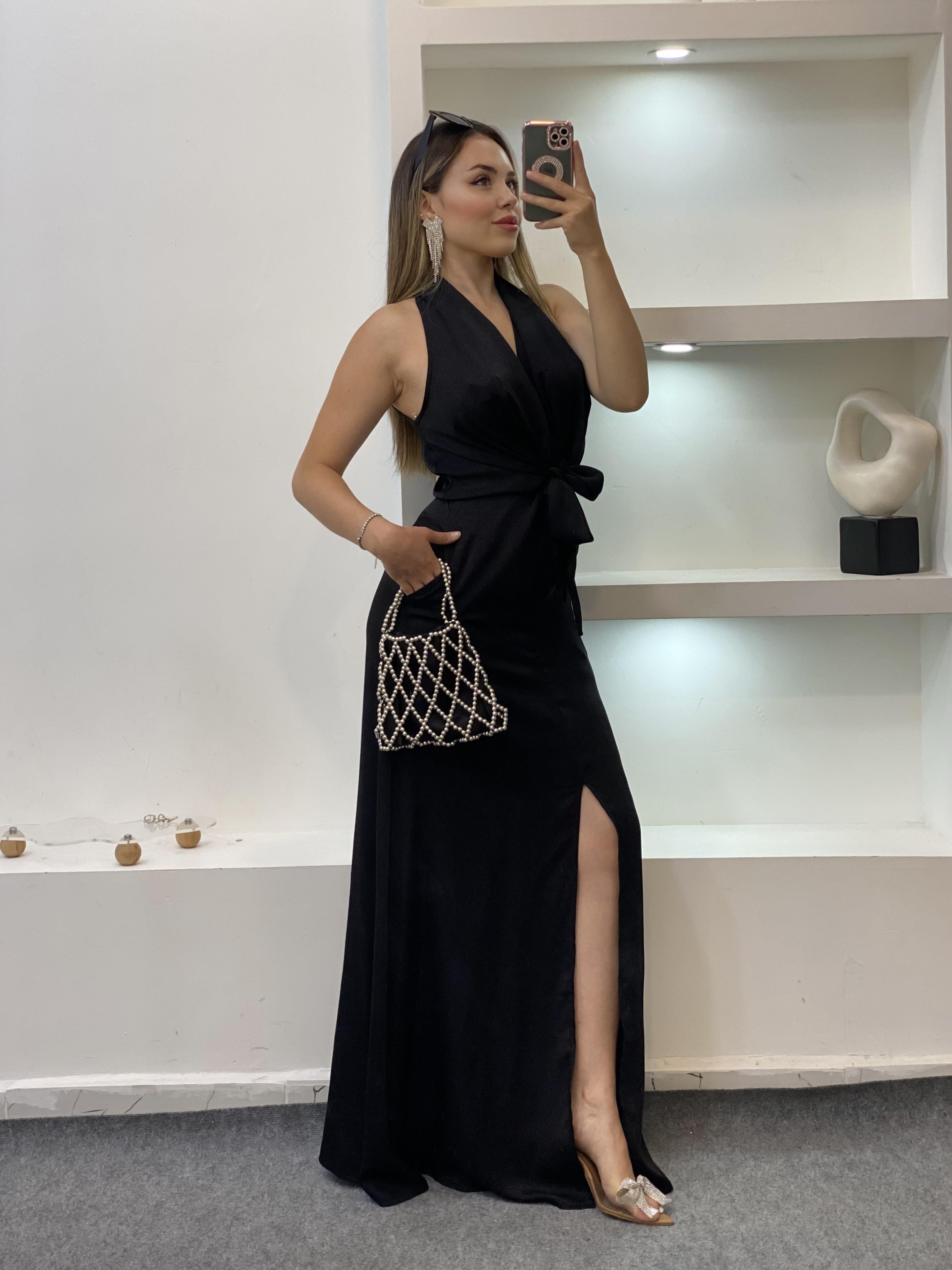 Siyah Maxi Boy Önü Bağlamalı Model Elbise