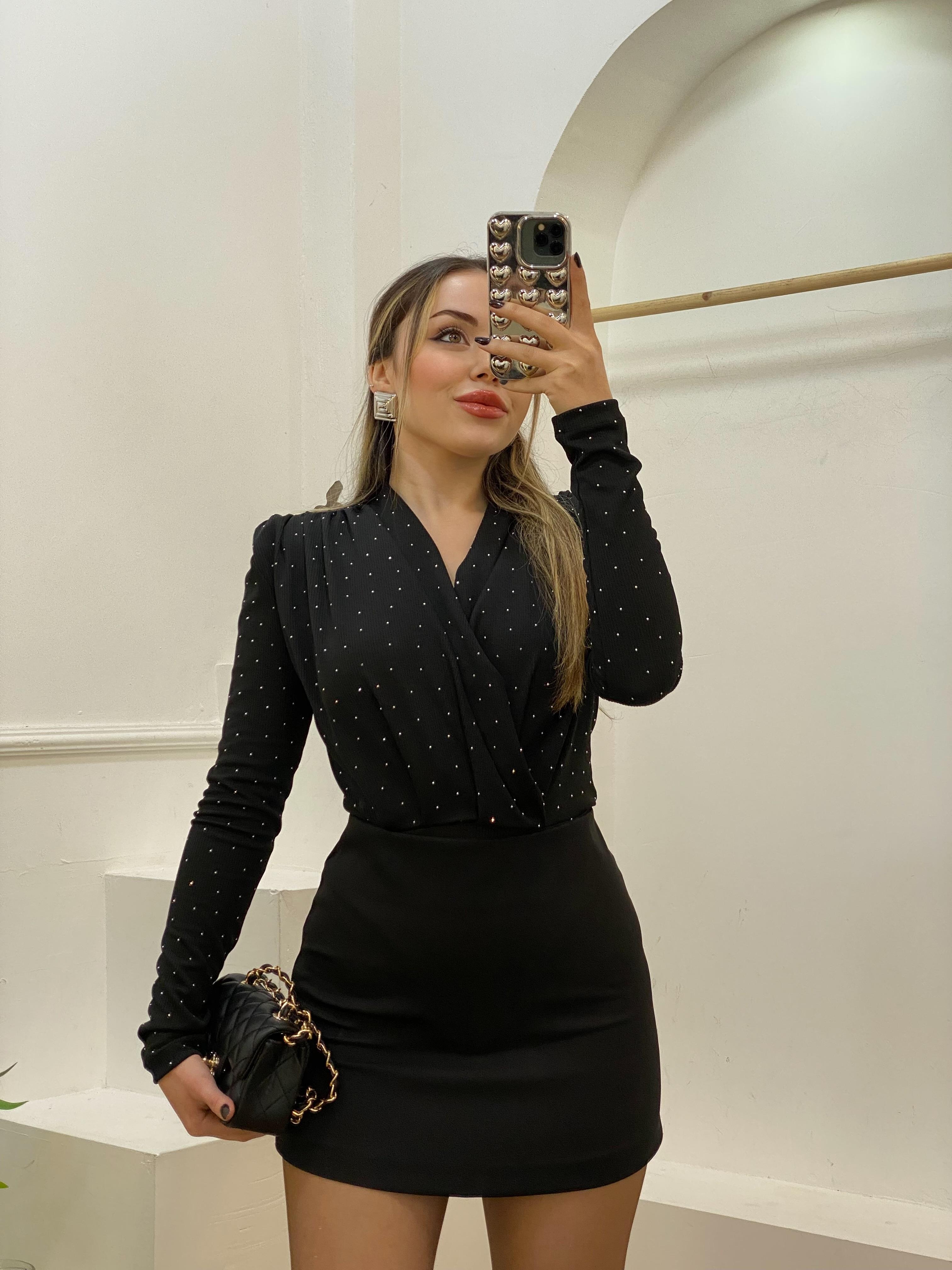 Siyah Ön Ve Arkası Taşlı Bodysuit