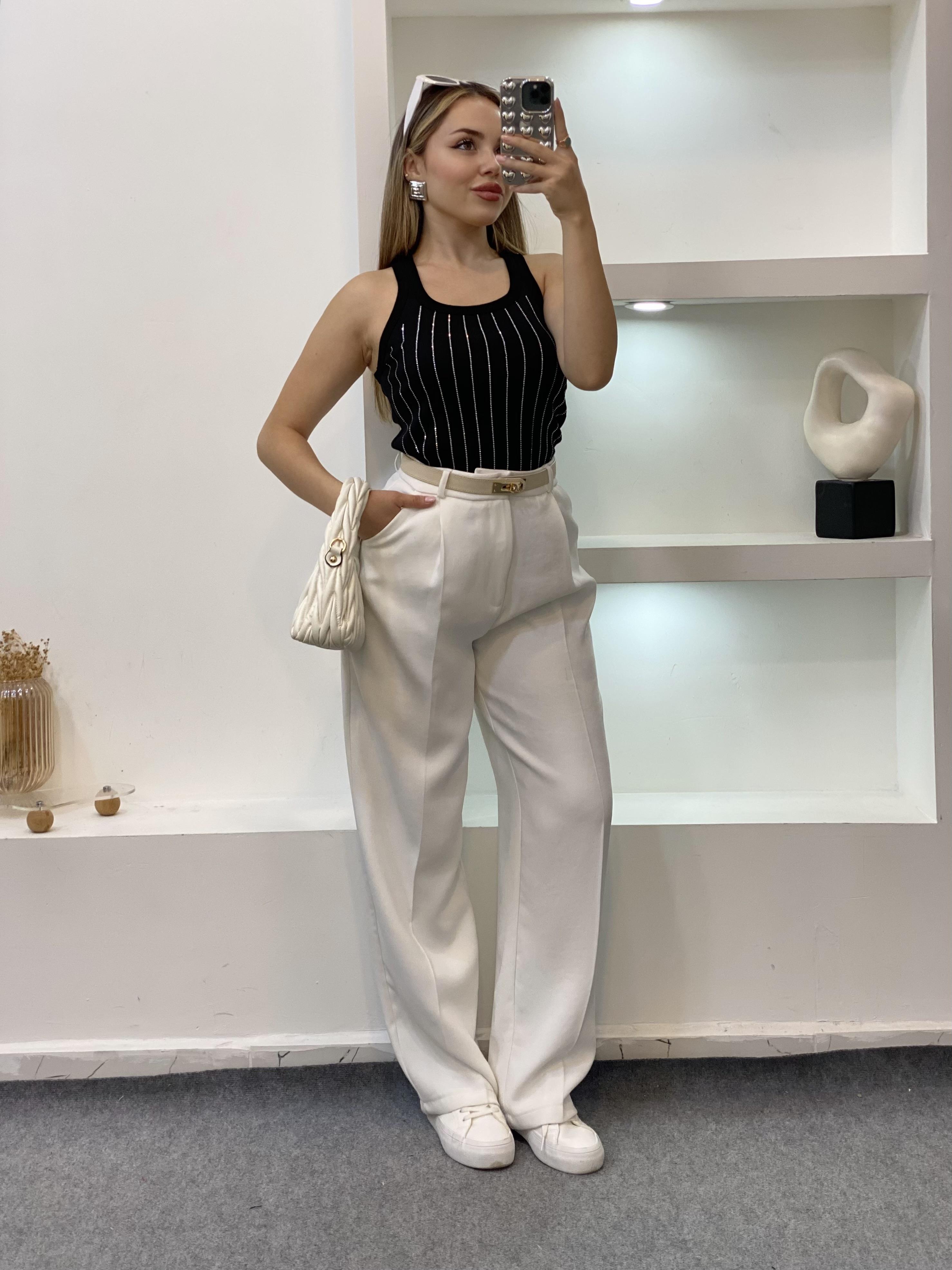 Siyah Önü Parıltılı Taşlı Kalın Askılı Triko Bluz