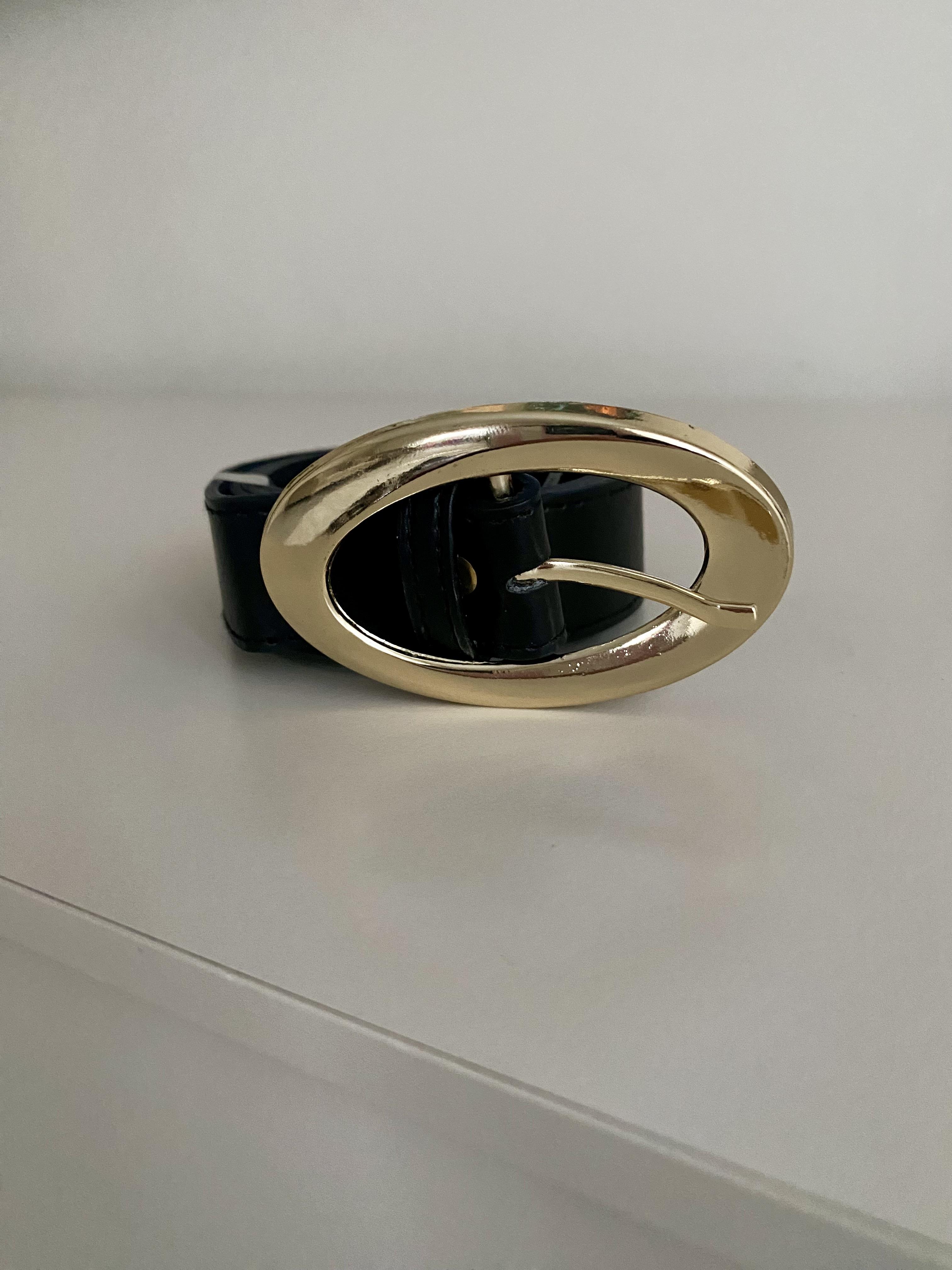 Siyah Oval Gold Tokalı Deri Kemer