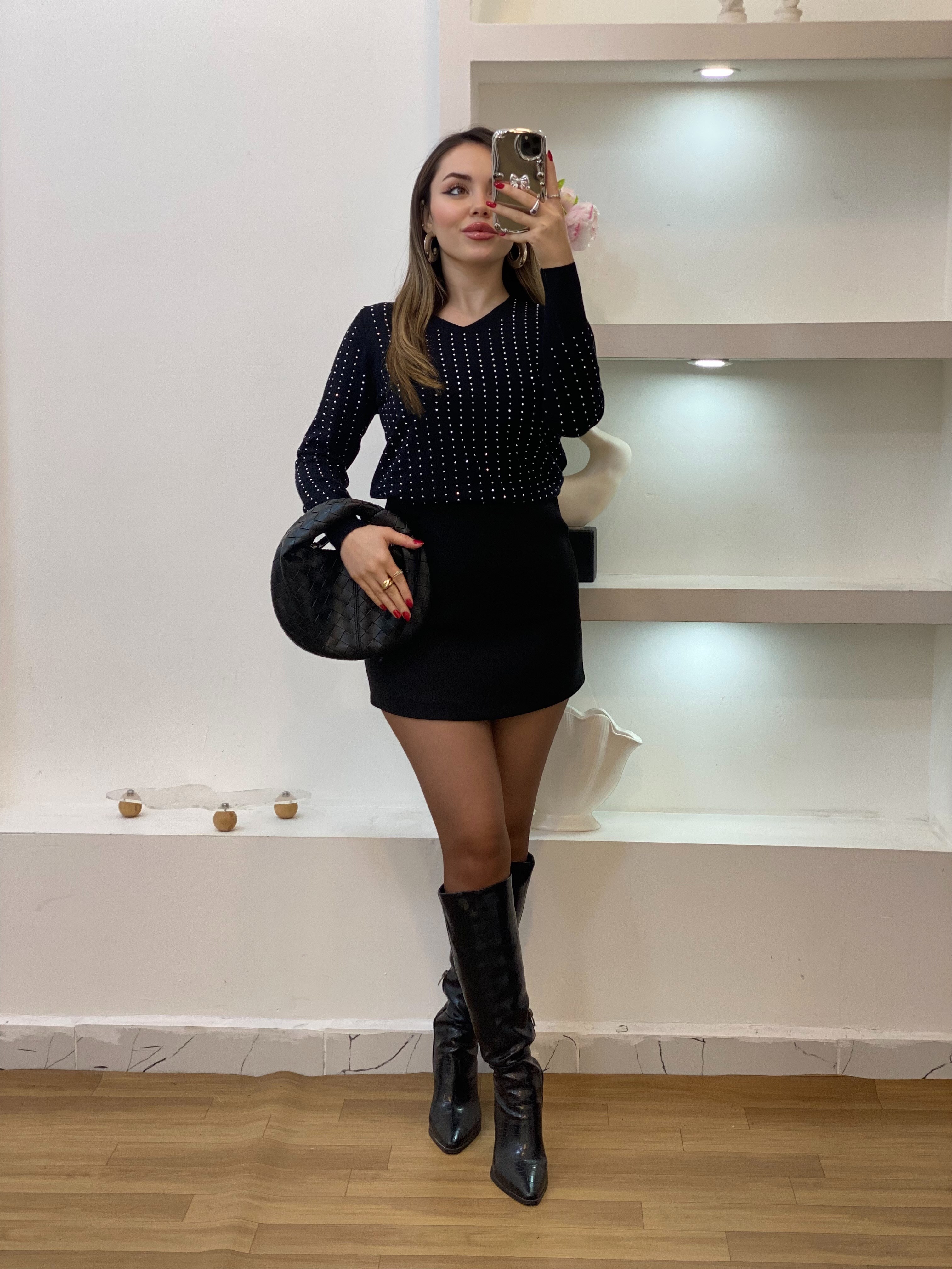 Siyah Parıltılı Taşlı Triko Bluz