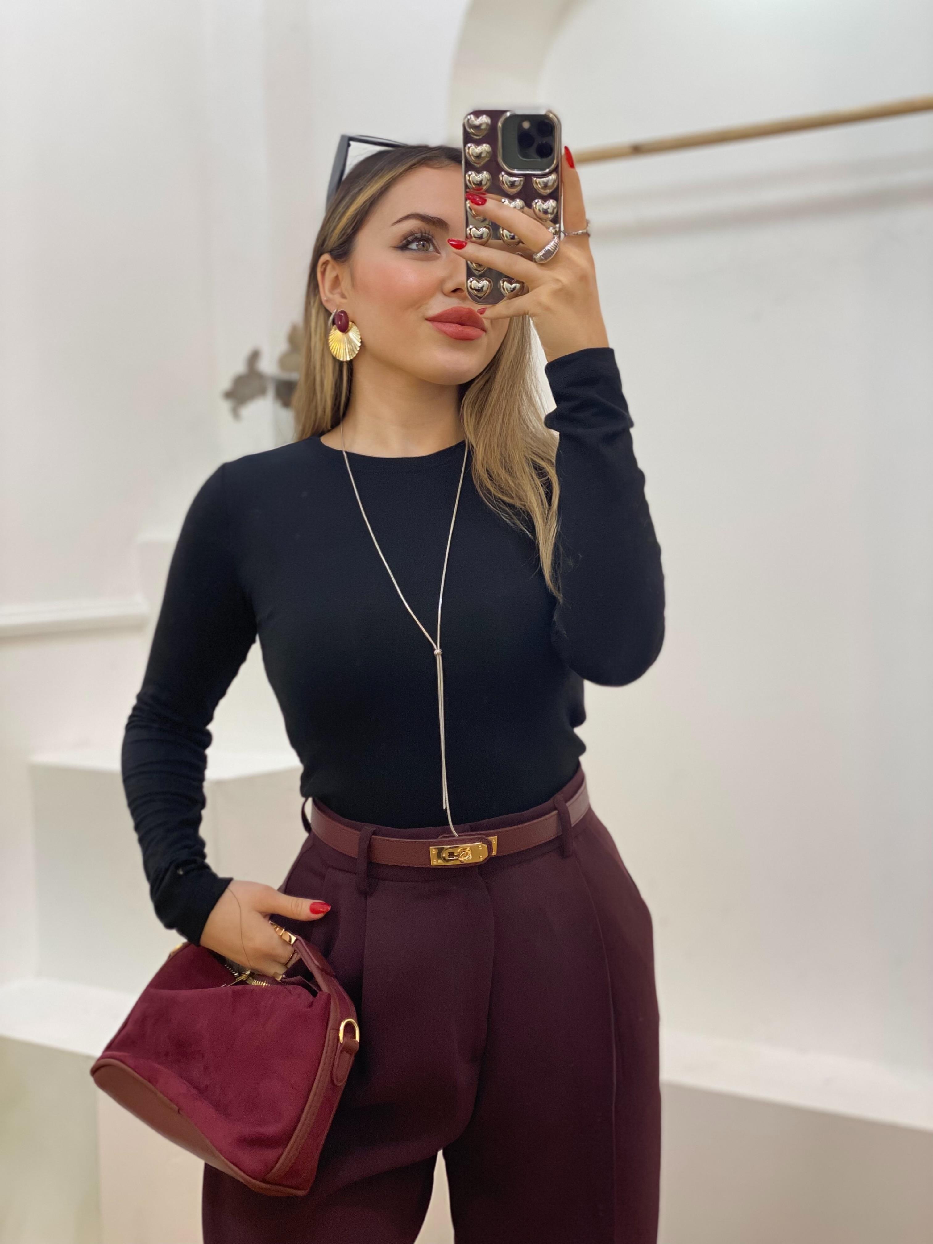 Siyah Parmak Geçirmeli Model Modal Kumaş Basic Bluz