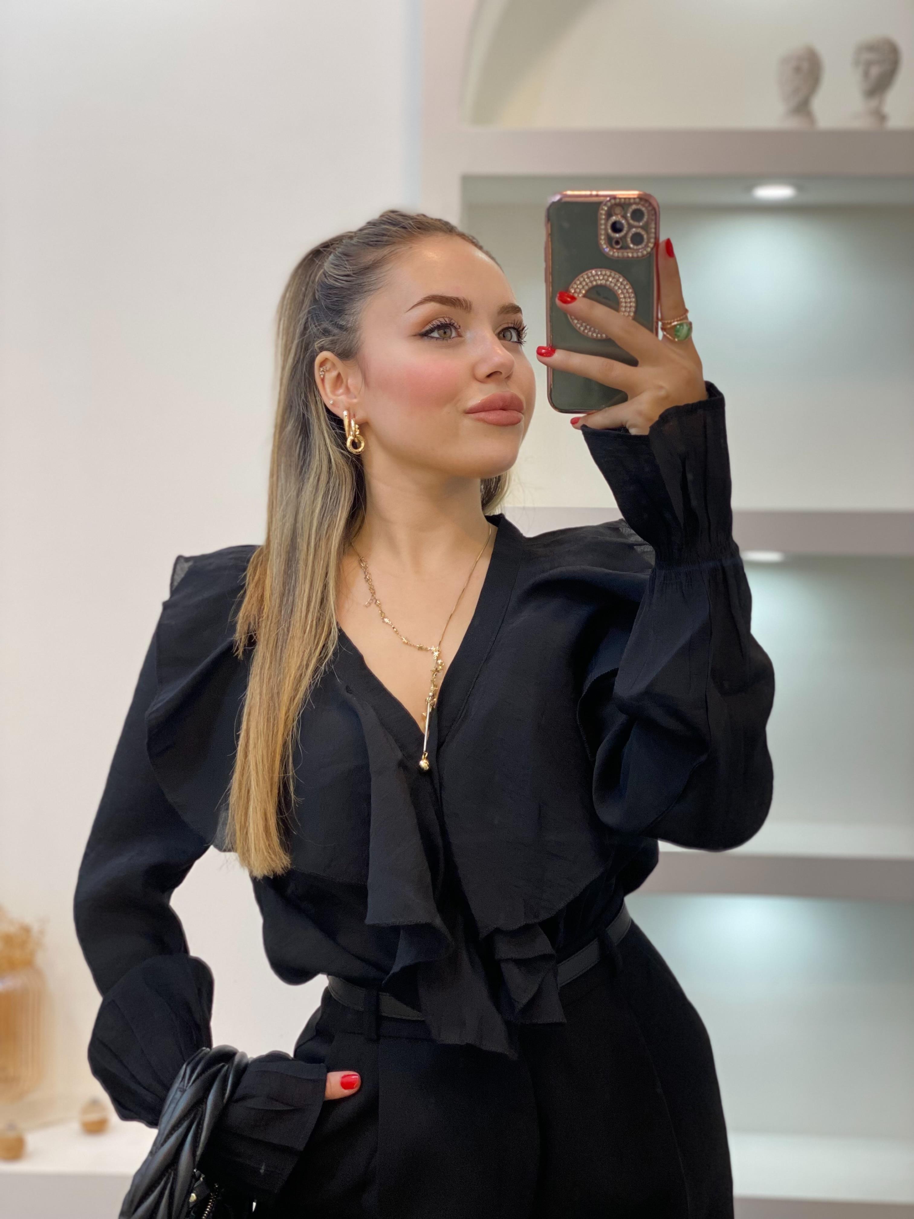 Siyah Premium Kalite Volanlı Bluz