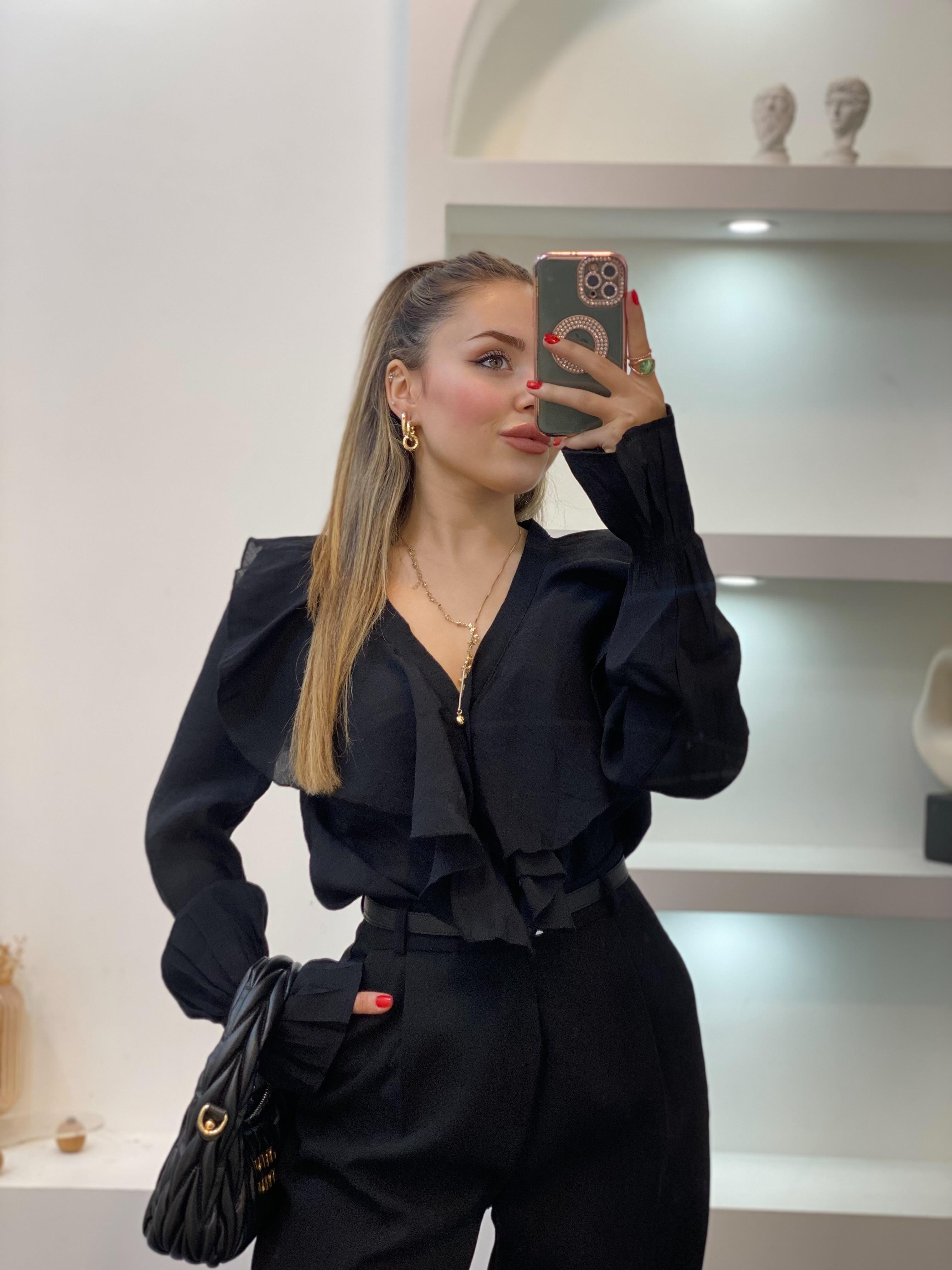 Siyah Premium Kalite Volanlı Bluz