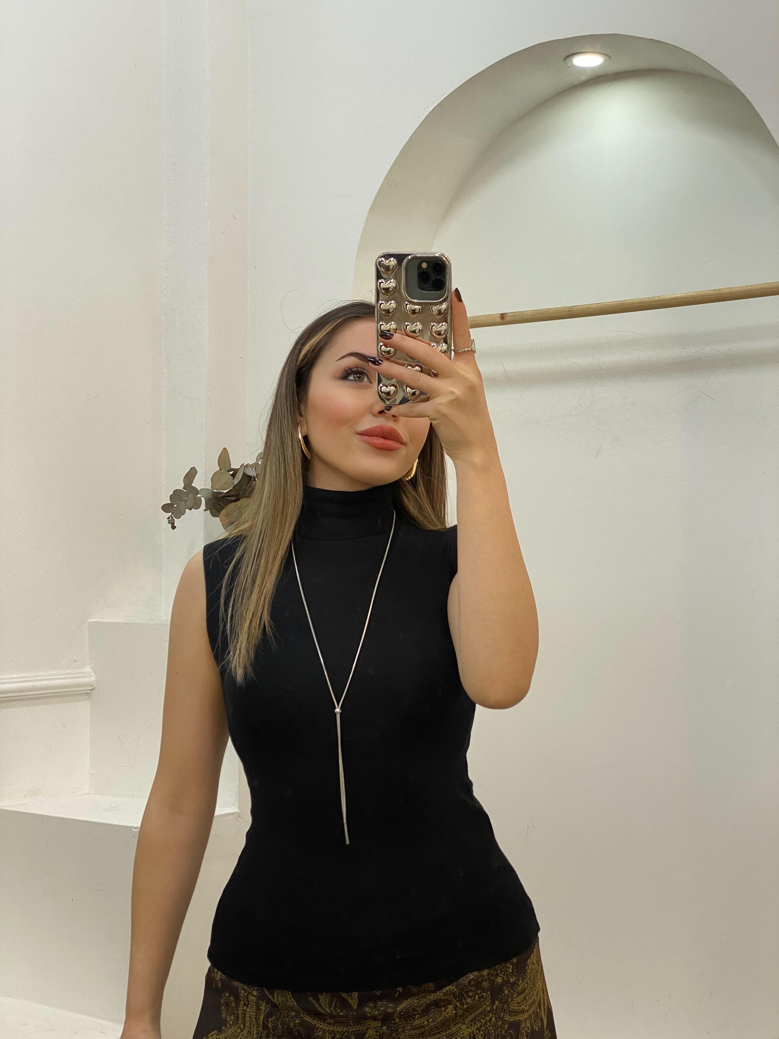 Siyah Renk Boğazlı Modal Kumaş Kolsuz Basic Bluz