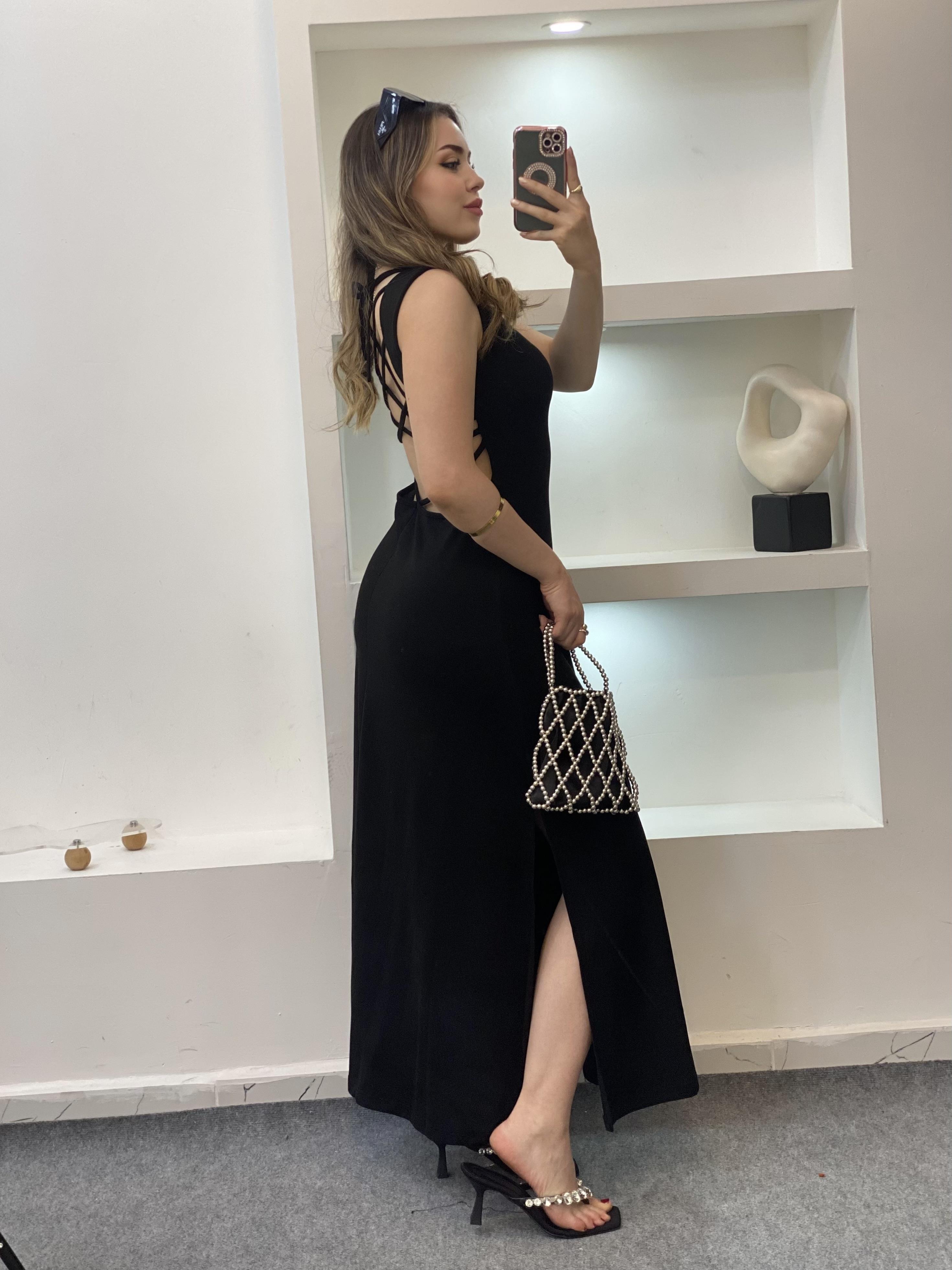 Siyah Sırt Capraz Dekolteli Likralı Elbise