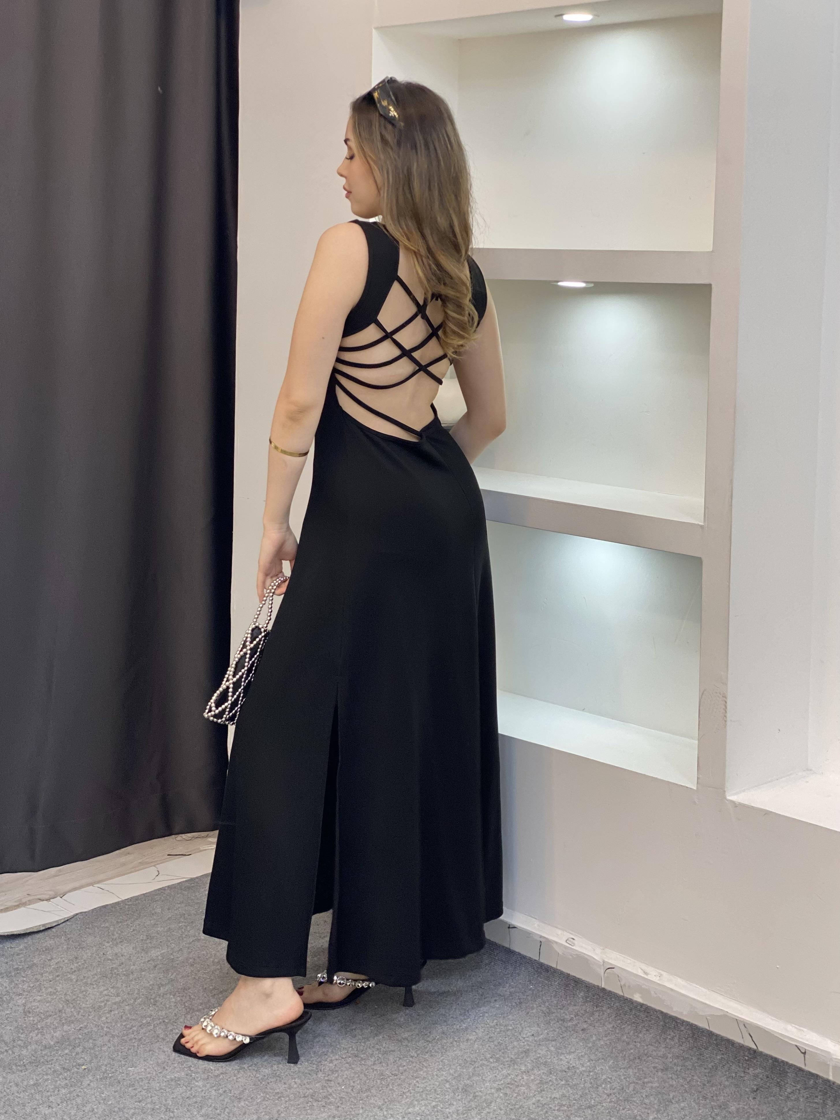 Siyah Sırt Capraz Dekolteli Likralı Elbise