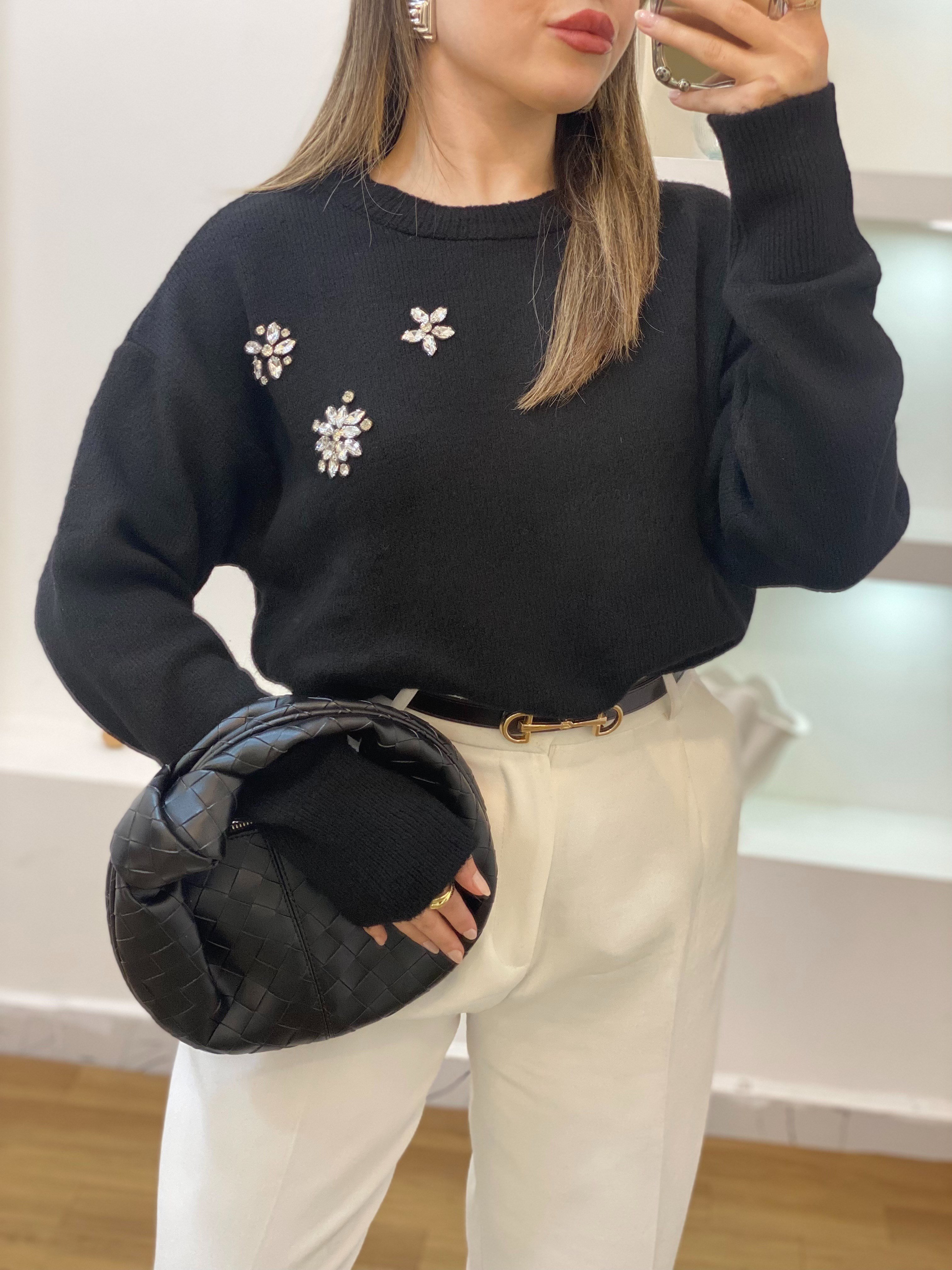 Siyah Taşlı Model Triko Kazak